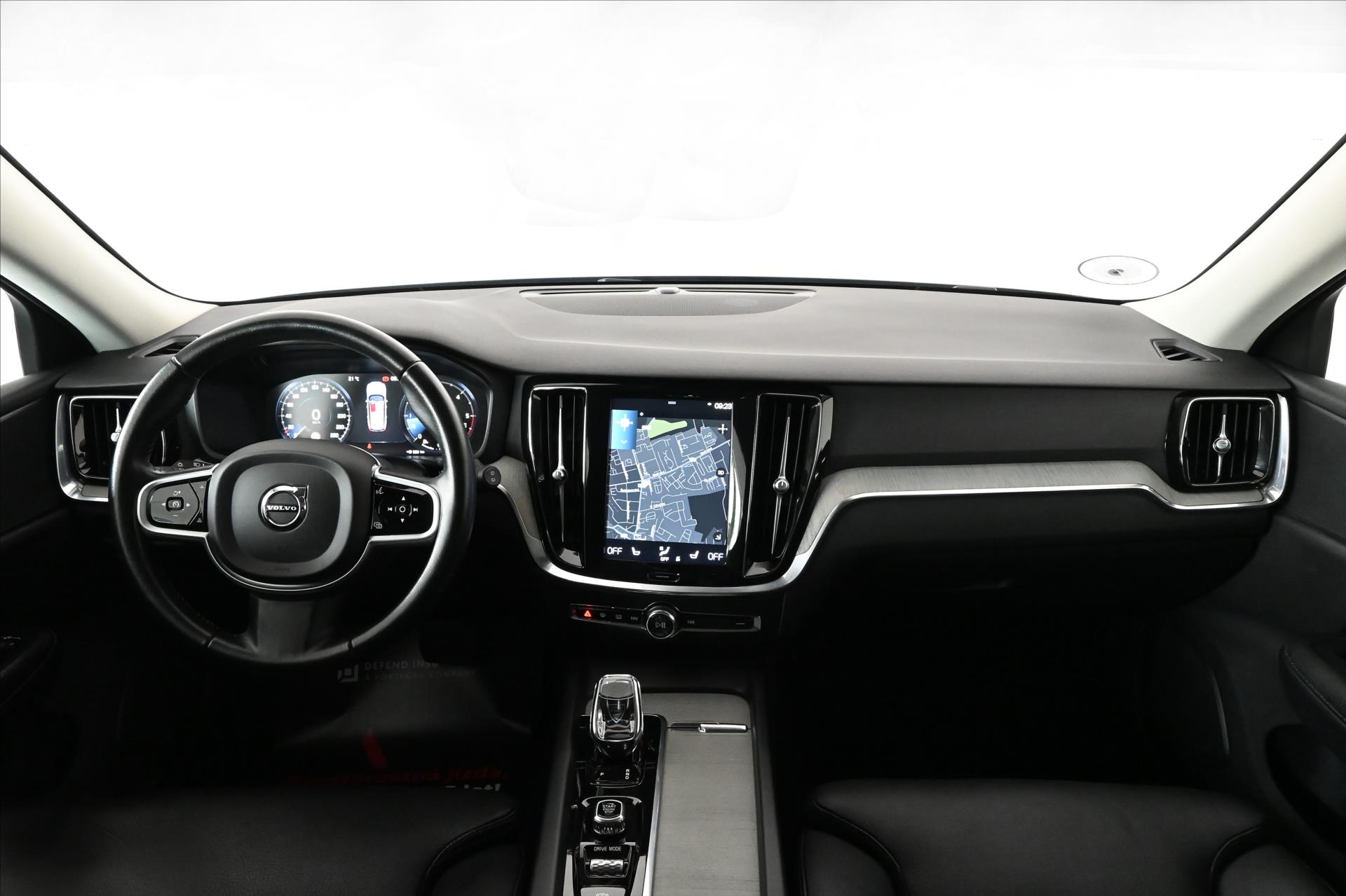 Main photo of the car Volvo V60 2.0 B4 145 kW AT8 Inscription Warranty up to 5 years (12)