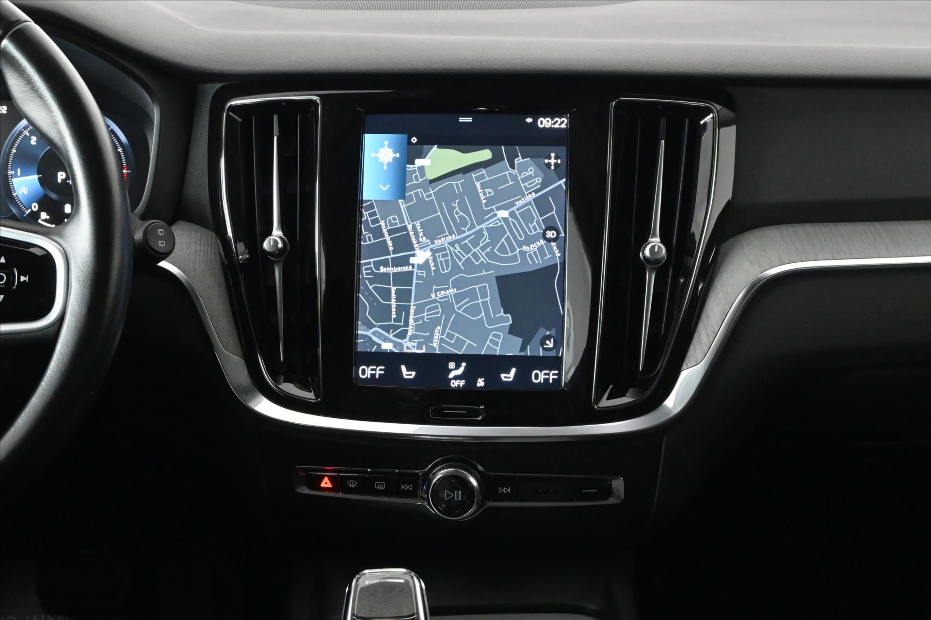 Main photo of the car Volvo V60 2.0 B4 145 kW AT8 Inscription Warranty up to 5 years (13)