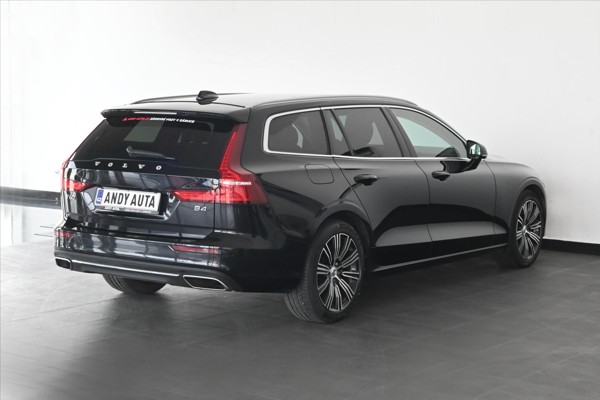 Main photo of the car Volvo V60 2.0 B4 145 kW AT8 Inscription Warranty up to 5 years (4)