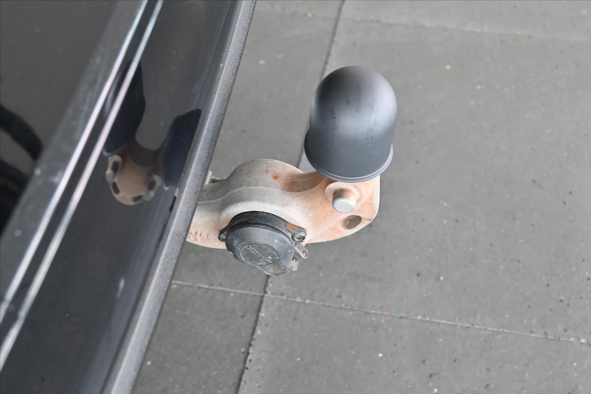 Main photo of the car Volvo V60 2.0 B4 145 kW AT8 Inscription Warranty up to 5 years (33)