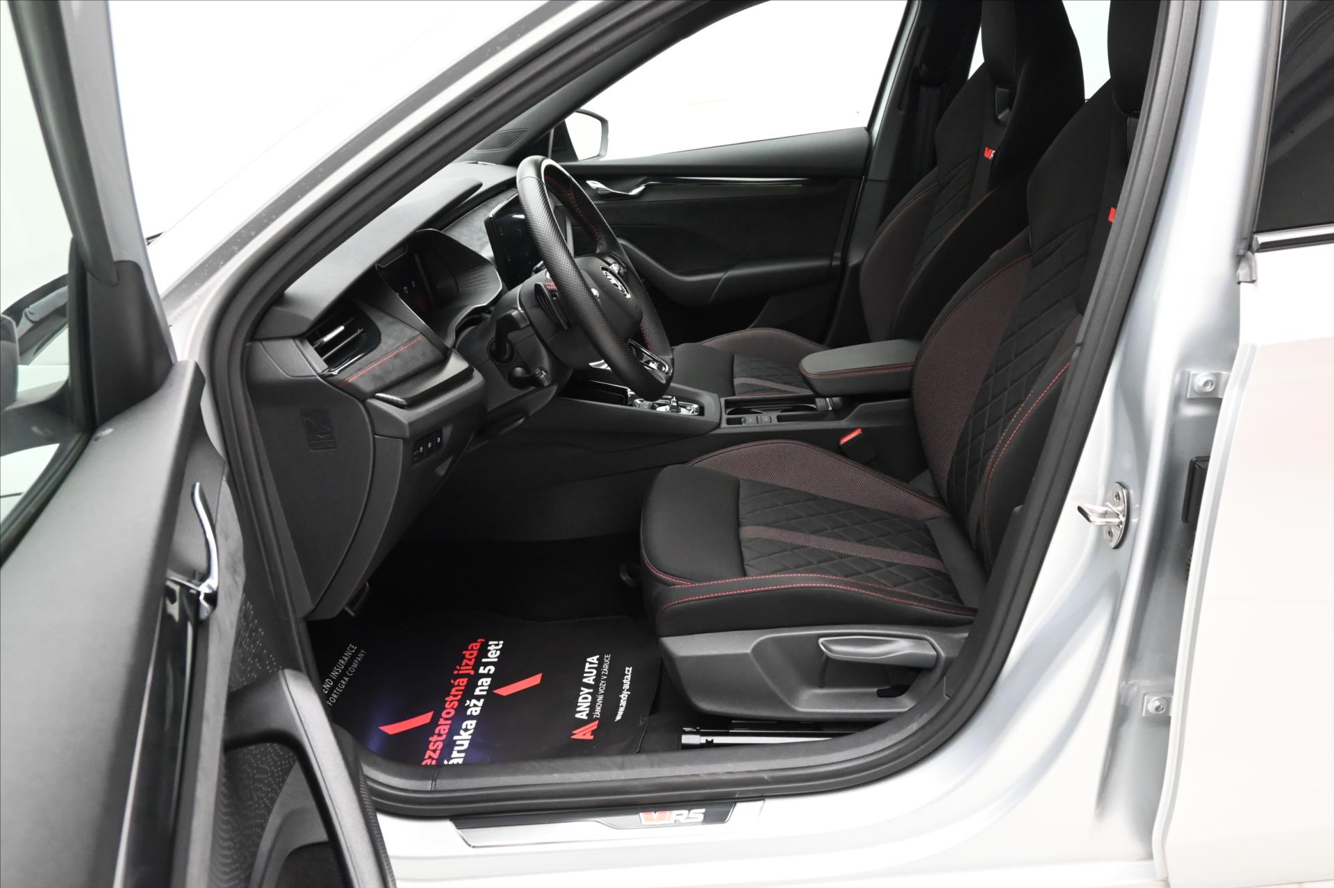 Hlavní fotografie vozu Škoda Octavia 2,0 TDI RS 147kW DSG Záruka až 5 let (13)