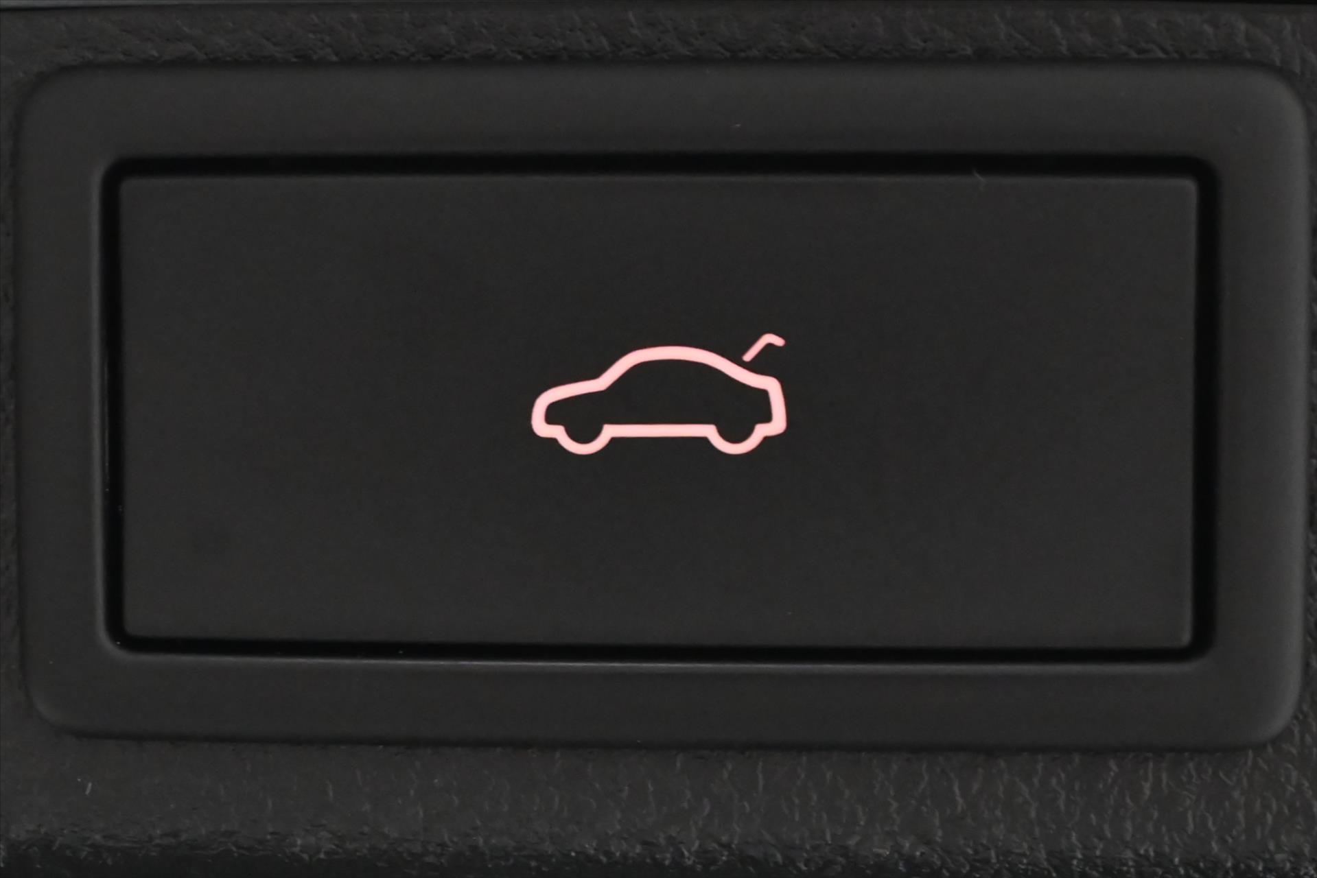 Hlavní fotografie vozu Škoda Octavia 2,0 TDI RS 147kW DSG Záruka až 5 let (29)