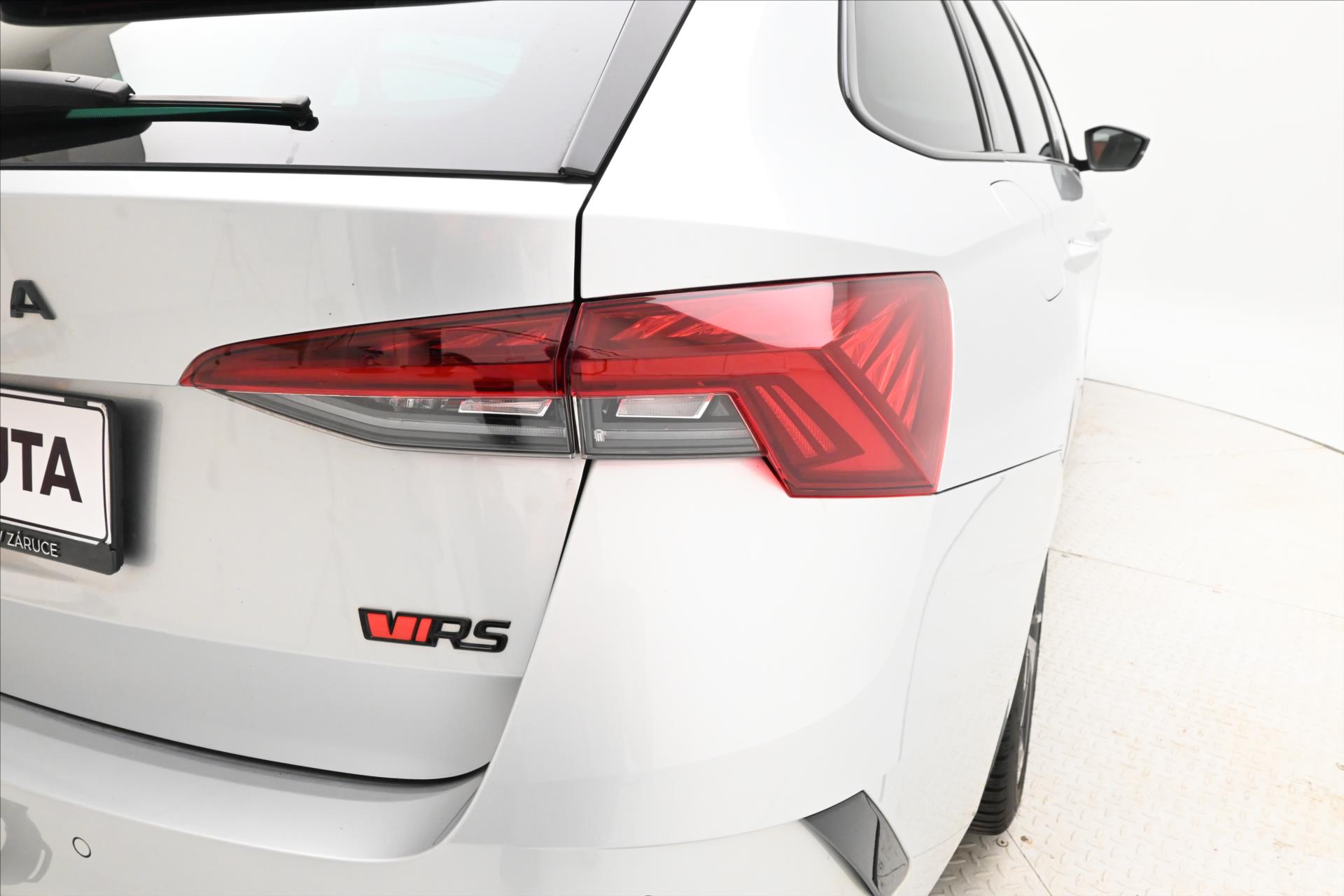 Hlavní fotografie vozu Škoda Octavia 2,0 TDI RS 147kW DSG Záruka až 5 let (33)