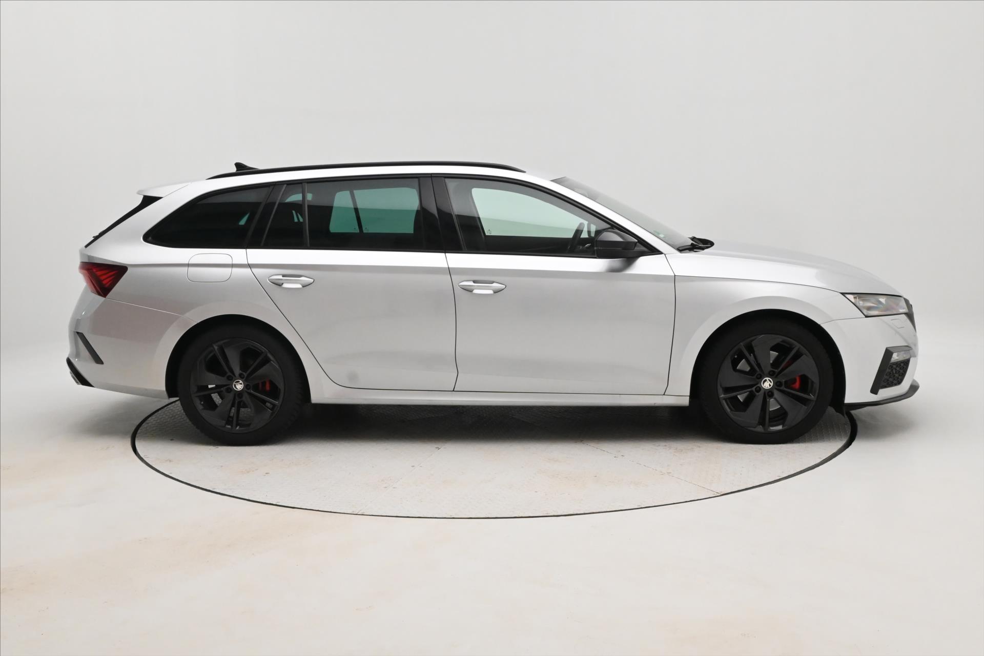 Hlavní fotografie vozu Škoda Octavia 2,0 TDI RS 147kW DSG Záruka až 5 let (4)