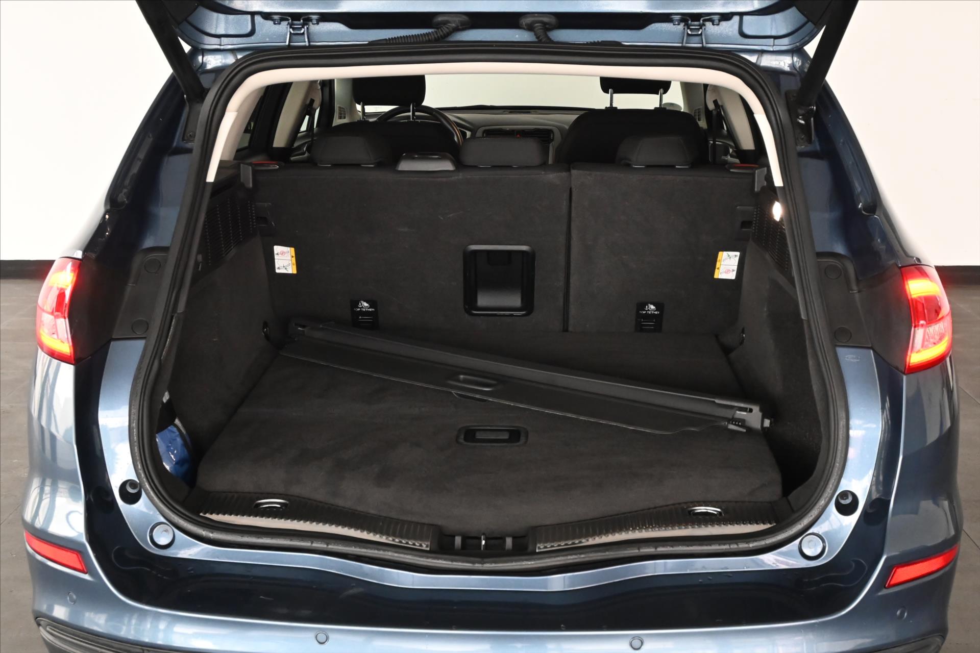 Hlavní fotografie vozu Ford Mondeo 2,0 EcoBlue 110 kW Titanium AT8 Záruka až 5 let (7)