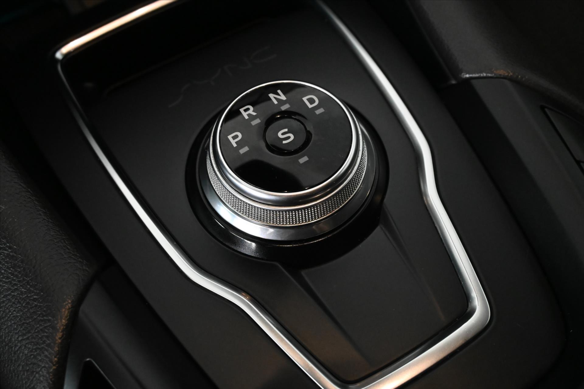 Hlavní fotografie vozu Ford Mondeo 2,0 EcoBlue 110 kW Titanium AT8 Záruka až 5 let (23)