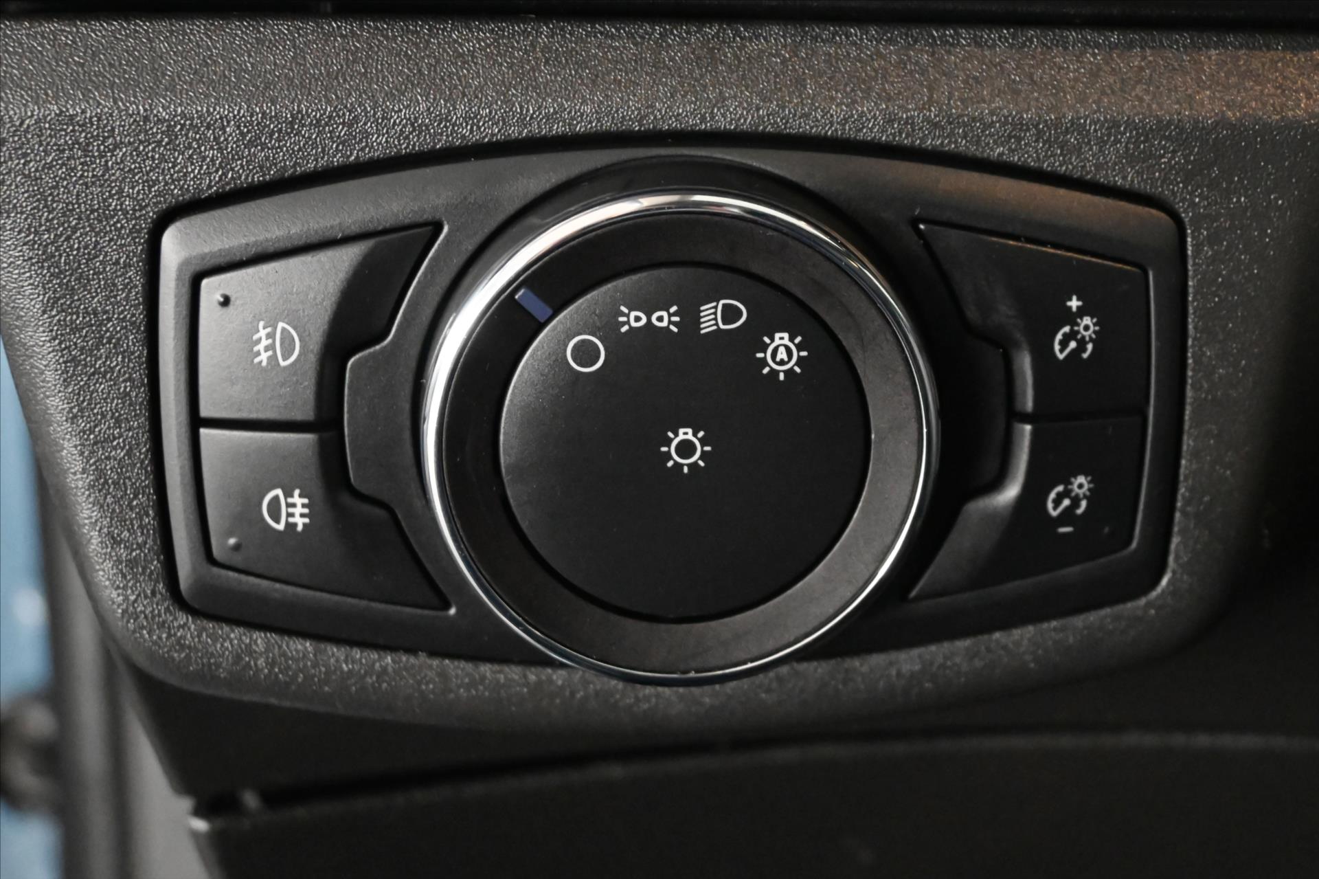 Hlavní fotografie vozu Ford Mondeo 2,0 EcoBlue 110 kW Titanium AT8 Záruka až 5 let (27)