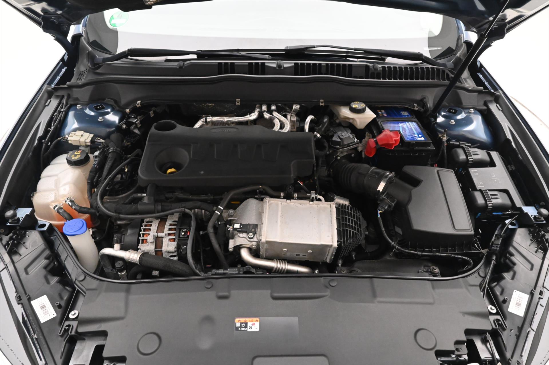 Hlavní fotografie vozu Ford Mondeo 2,0 EcoBlue 110 kW Titanium AT8 Záruka až 5 let (9)