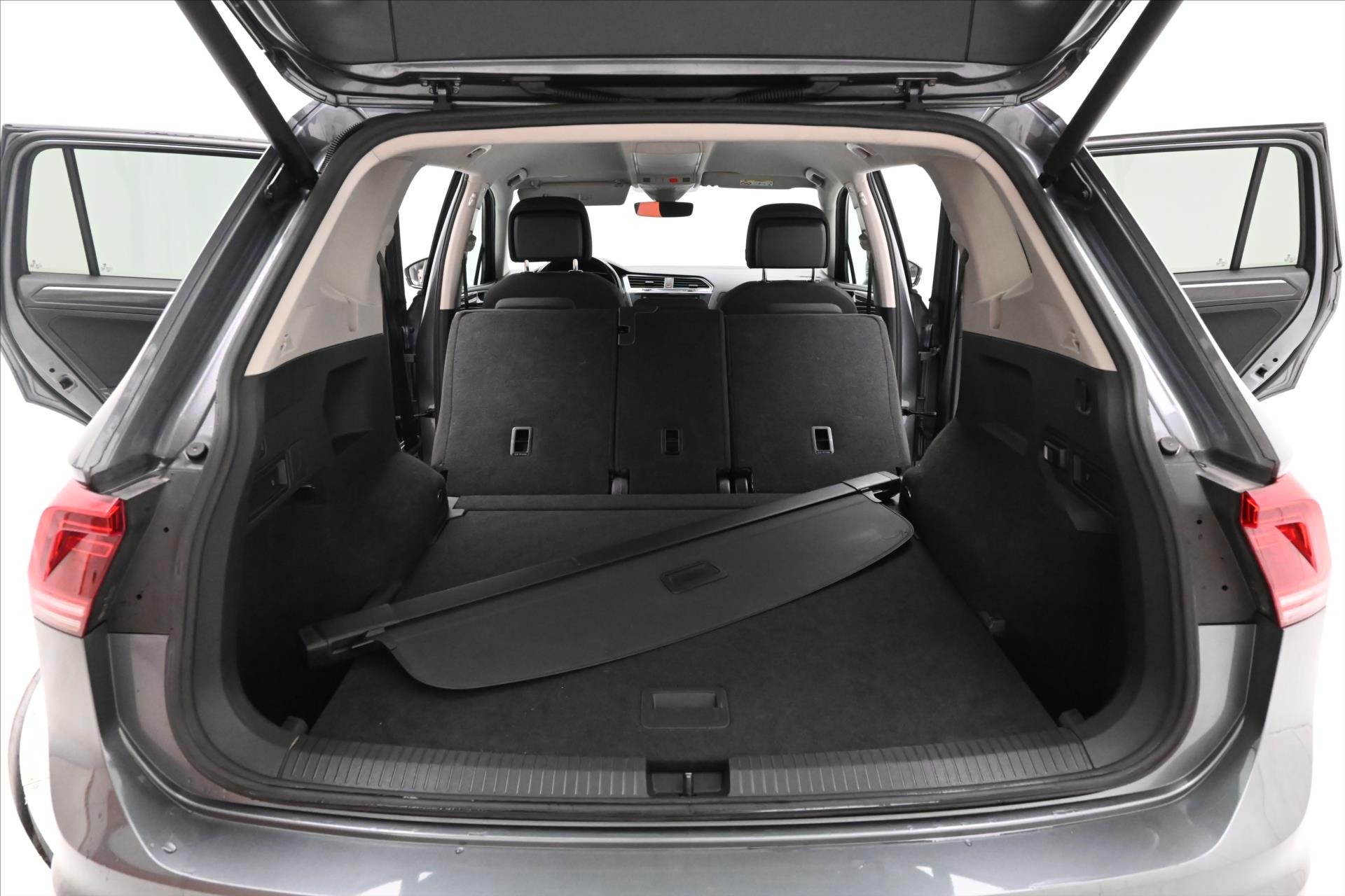 Main photo of the car Volkswagen Tiguan allspace 1.5 TSI 110 kW DSG Highline Warranty up to 5 years (11)