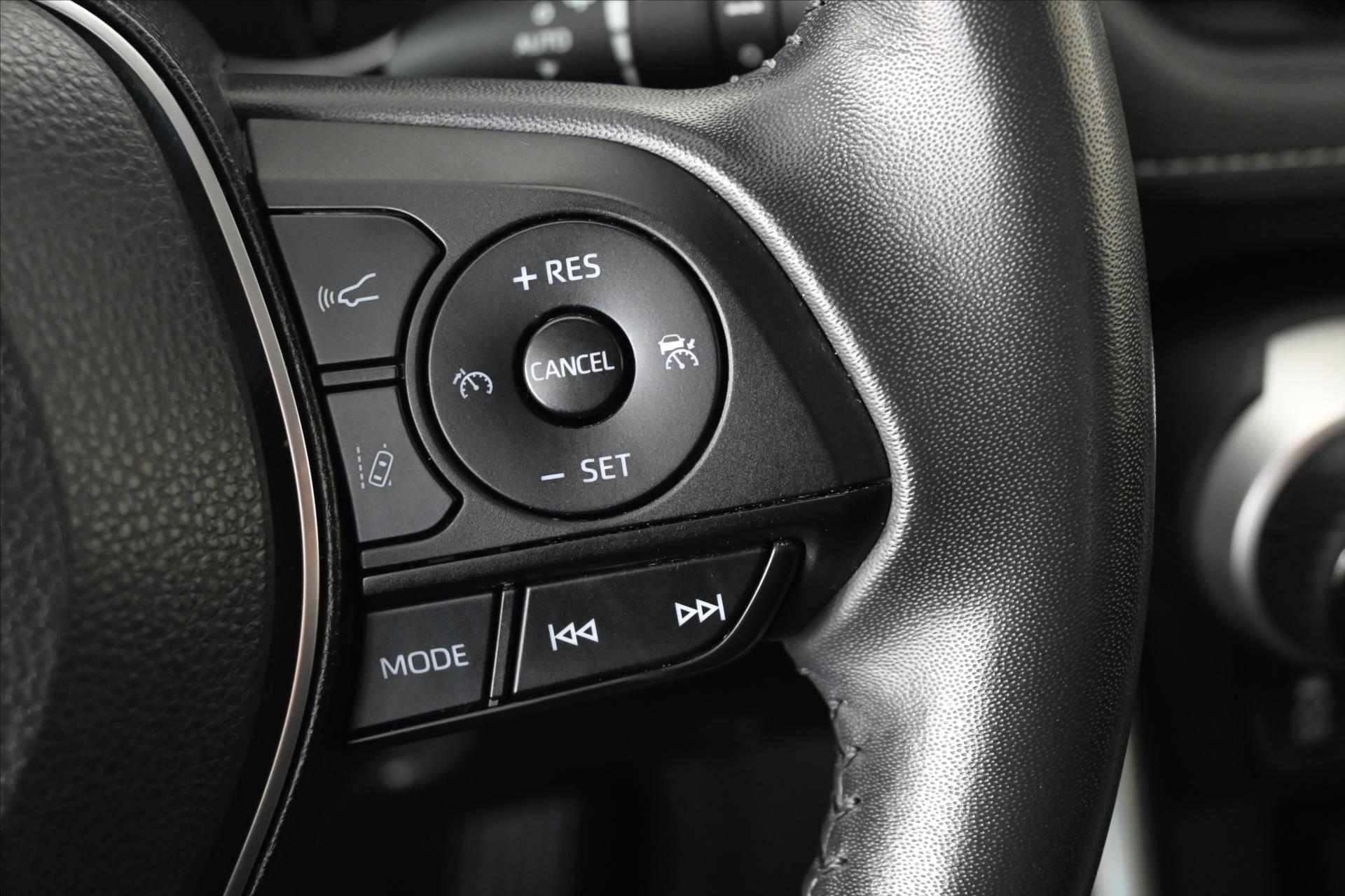 Main photo of the car Toyota Rav4 2.0 VVT-I 129 kW Business Warranty up to 5 years (19)