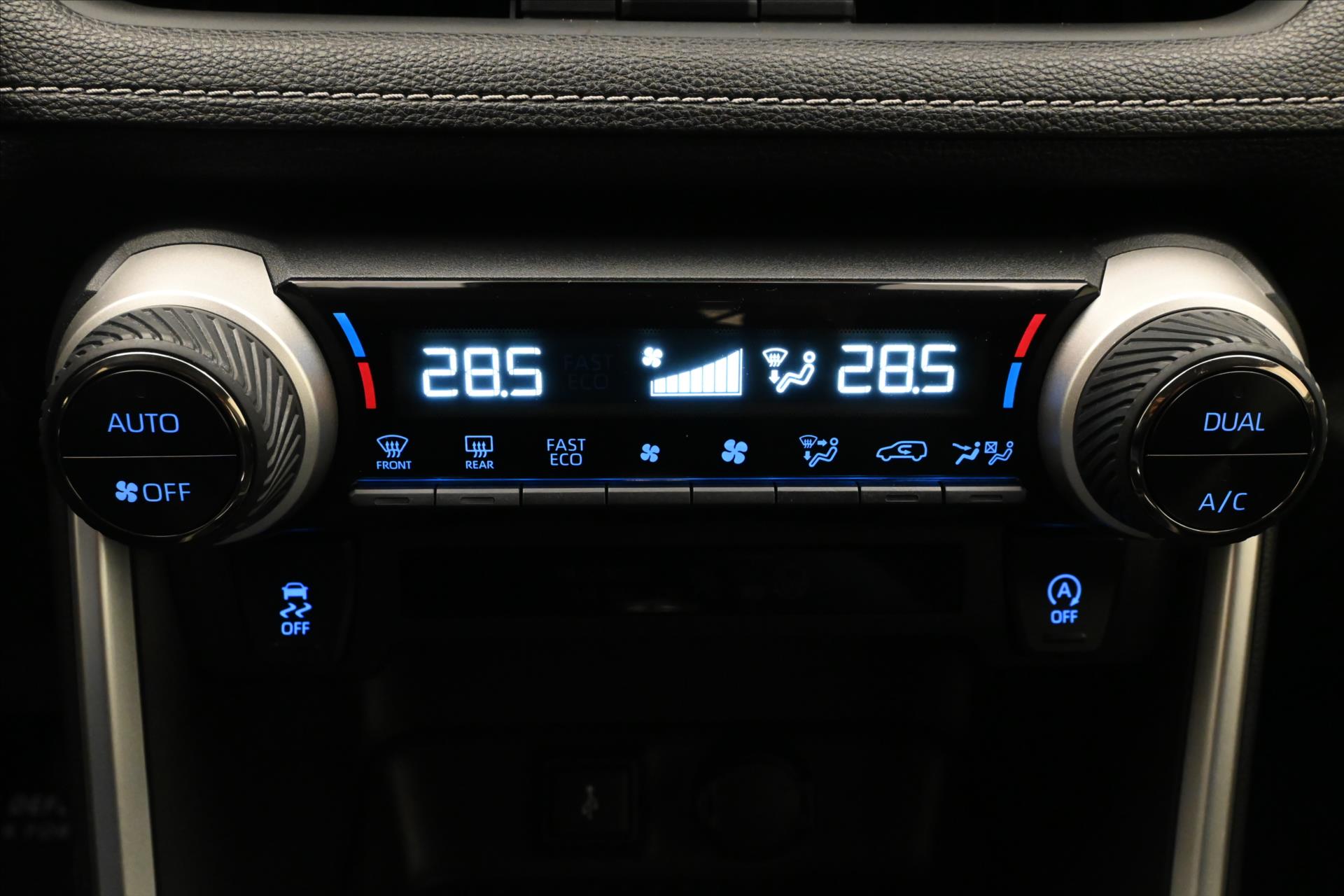 Hlavní fotografie vozu Toyota Rav4 2,0 VVT-I 129 kW Business Záruka až 5 let (20)