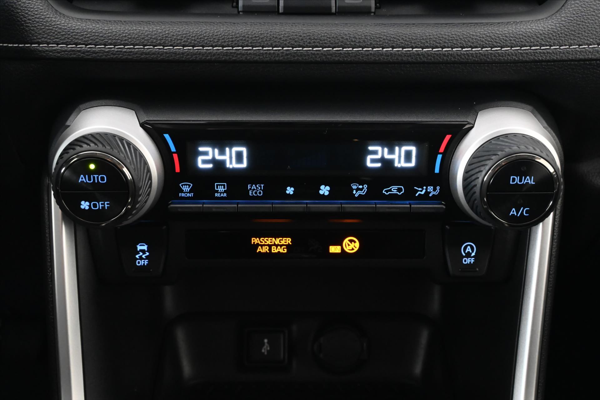 Main photo of the car Toyota Rav4 2.0 VVT-I 129 kW Business Warranty up to 5 years (22)