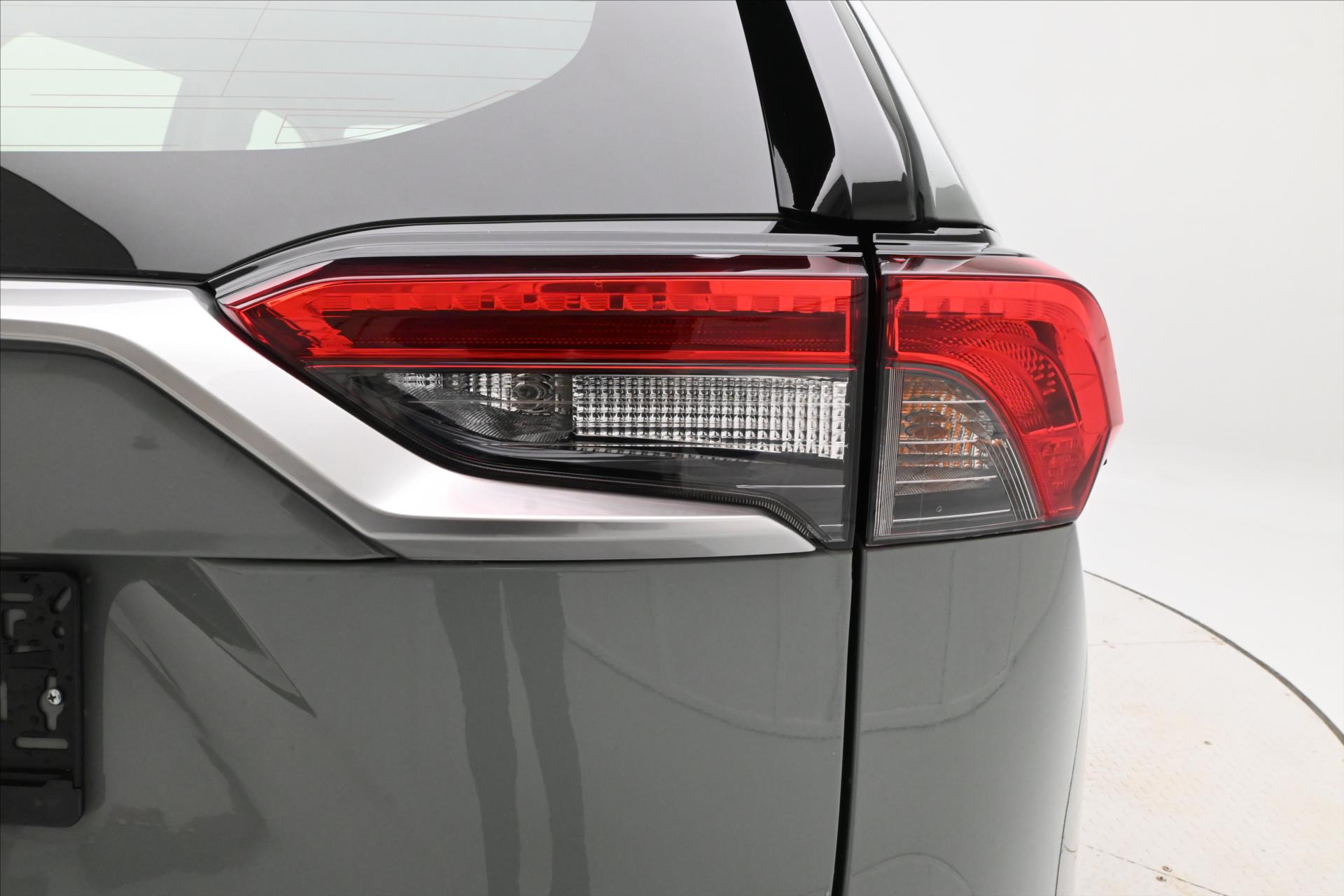 Hlavní fotografie vozu Toyota Rav4 2,0 VVT-I 129 kW Business Záruka až 5 let (28)