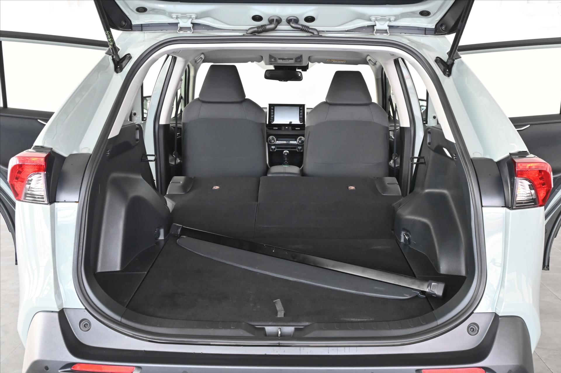 Main photo of the car Toyota Rav4 2.0 VVT-I 129 kW Business Warranty up to 5 years (8)