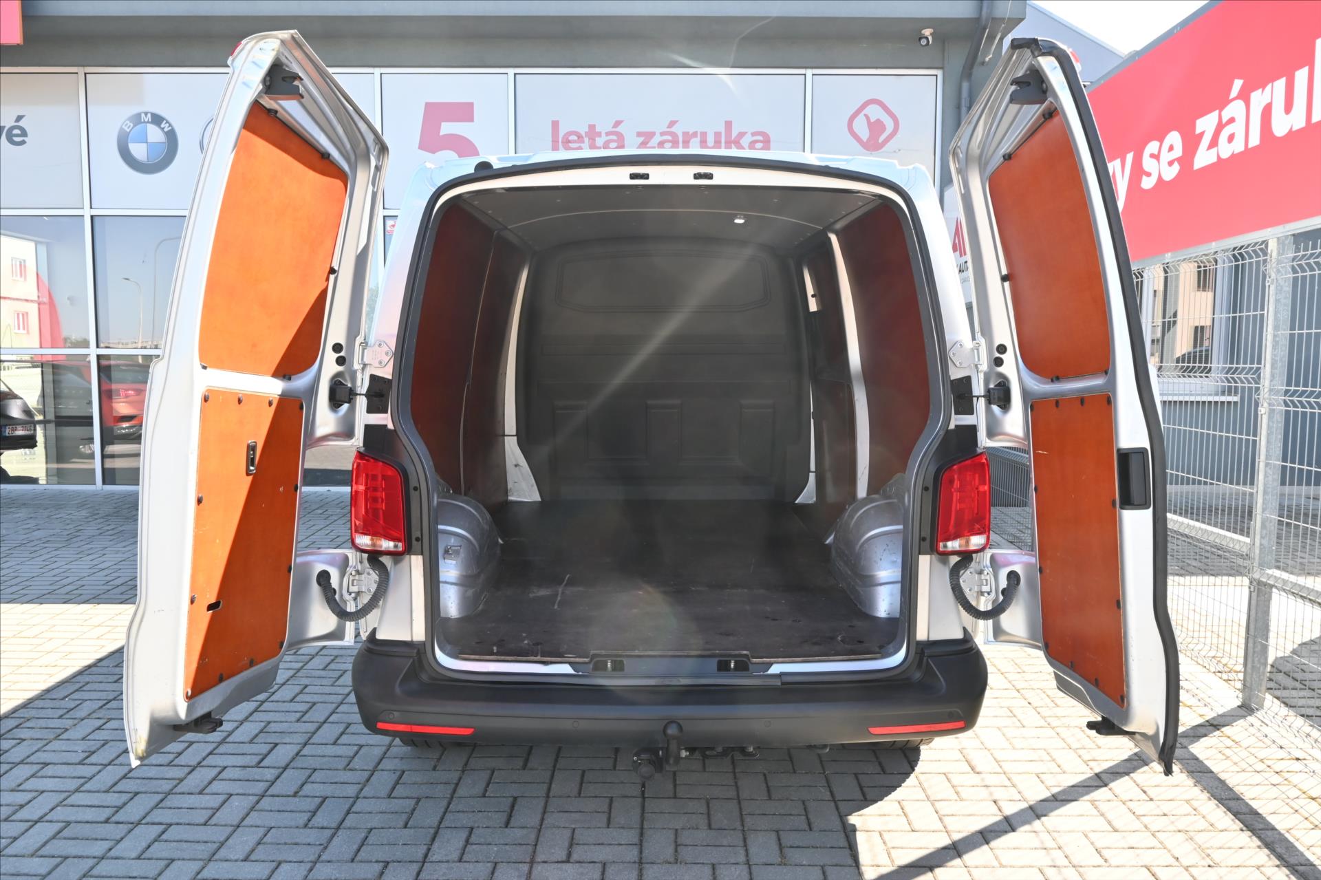Main photo of the car Volkswagen Transporter 2.0 TDI 81 kW Long Comfortline Warranty up to 5 years (7)