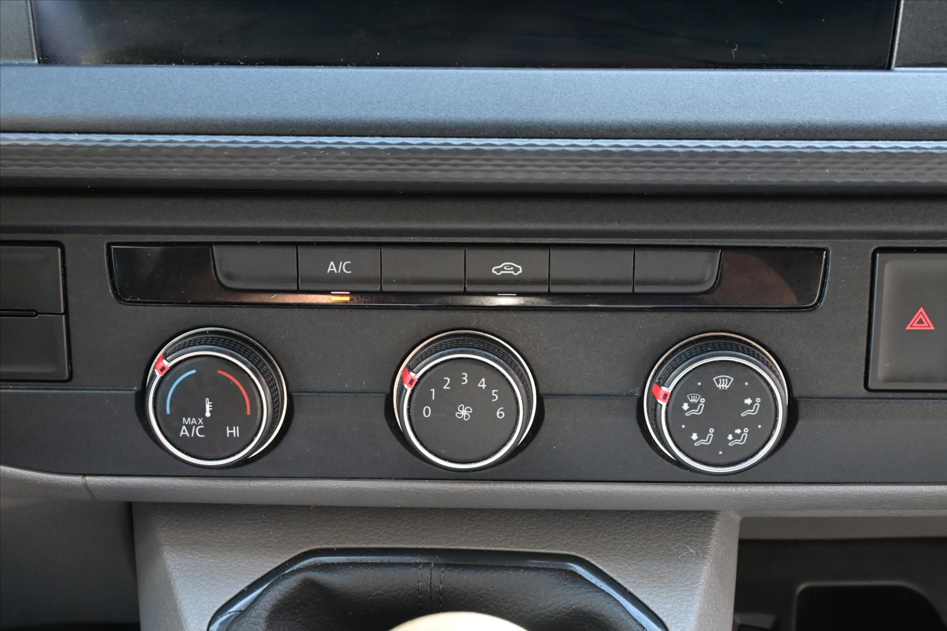 Hlavní fotografie vozu Volkswagen Transporter 2,0 TDI 81 kW Long Comfortline Záruka až 5 let (20)