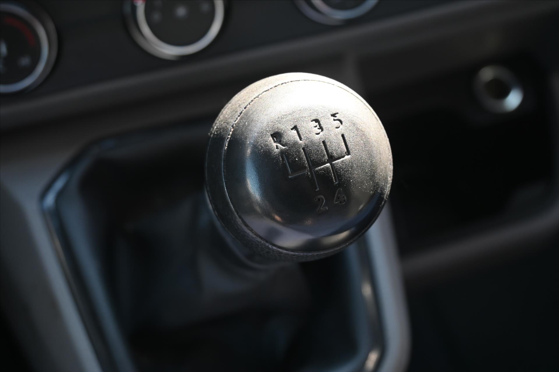 Hlavní fotografie vozu Volkswagen Transporter 2,0 TDI 81 kW Long Comfortline Záruka až 5 let (21)