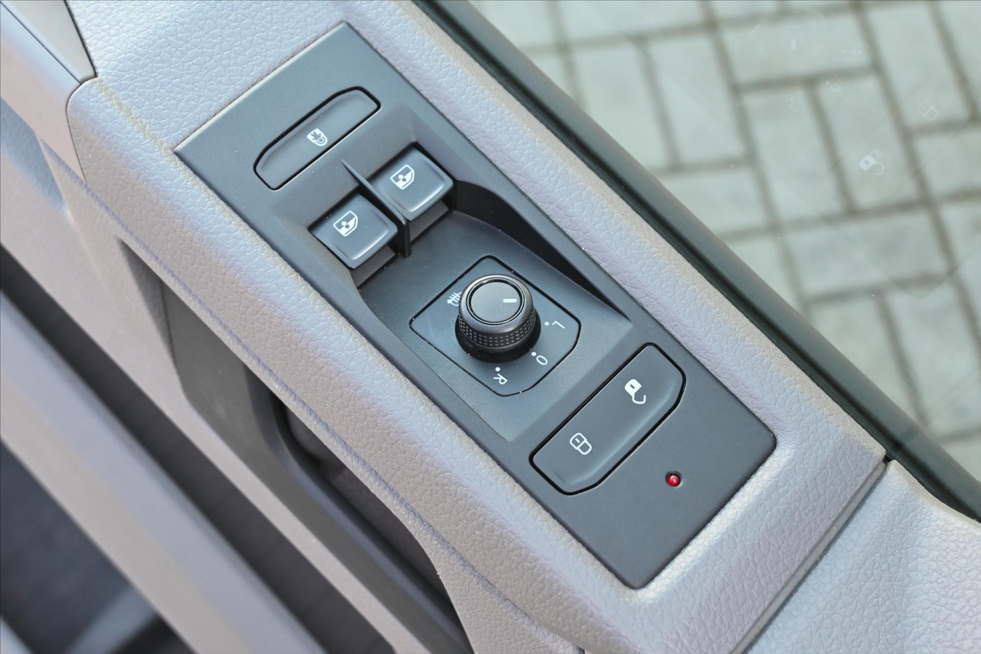 Hlavní fotografie vozu Volkswagen Transporter 2,0 TDI 81 kW Long Comfortline Záruka až 5 let (23)