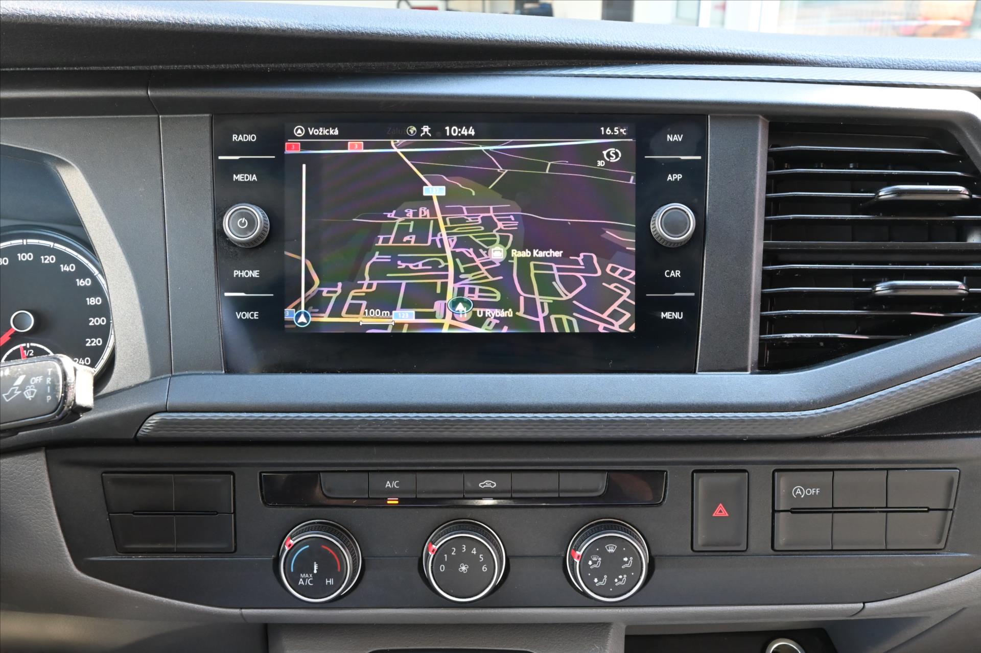 Main photo of the car Volkswagen Transporter 2.0 TDI 81 kW Long Comfortline Warranty up to 5 years (13)