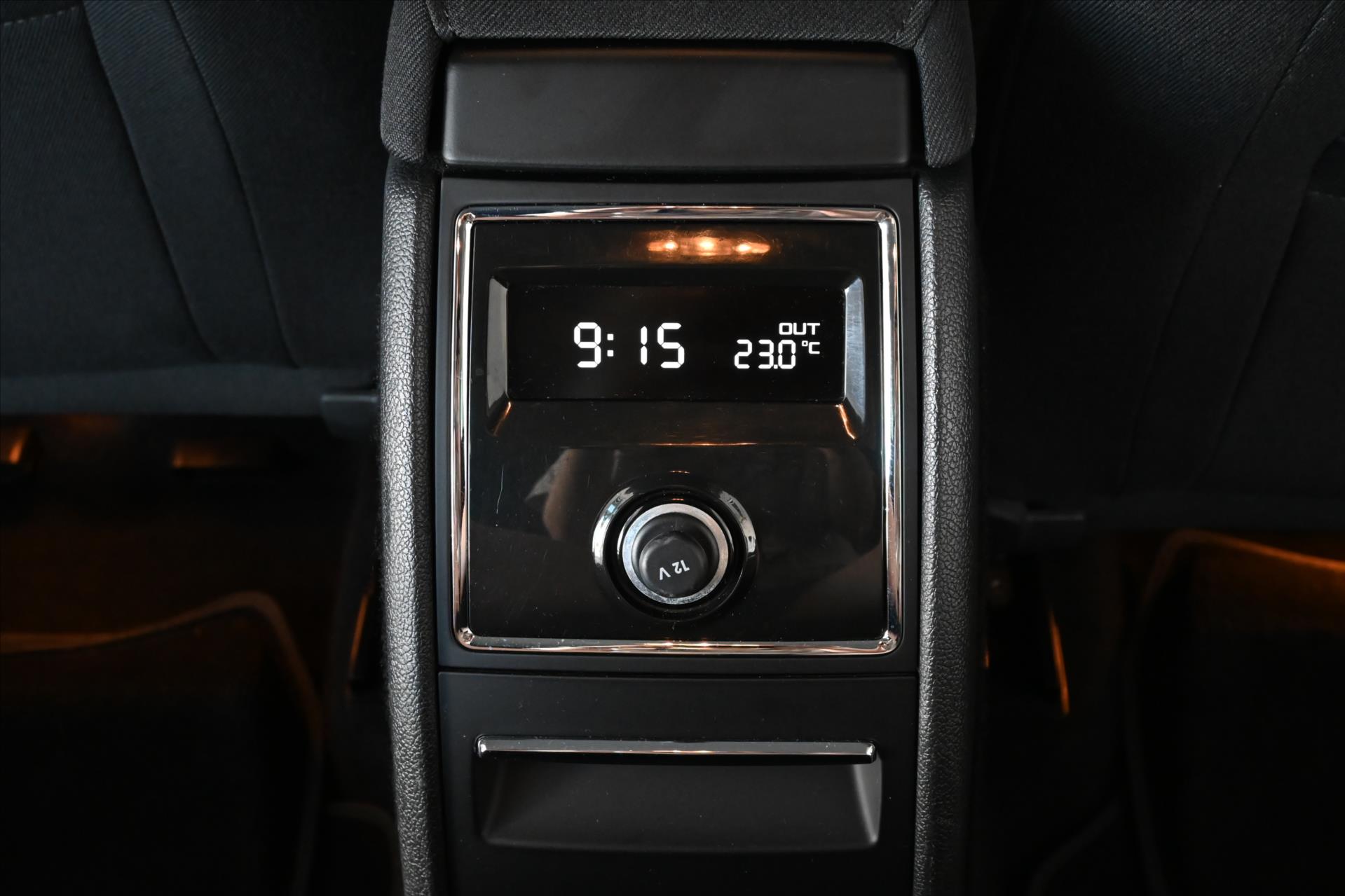 Hlavní fotografie vozu Škoda Superb 2,0 TDI 103KW ELEGANCE Záruka až 5 let (21)