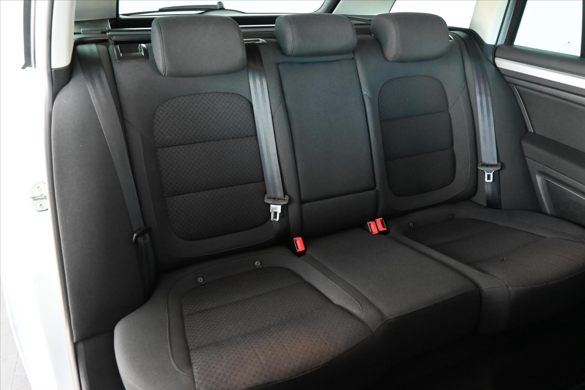 Hlavní fotografie vozu Škoda Superb 2,0 TDI 103KW ELEGANCE Záruka až 5 let (26)