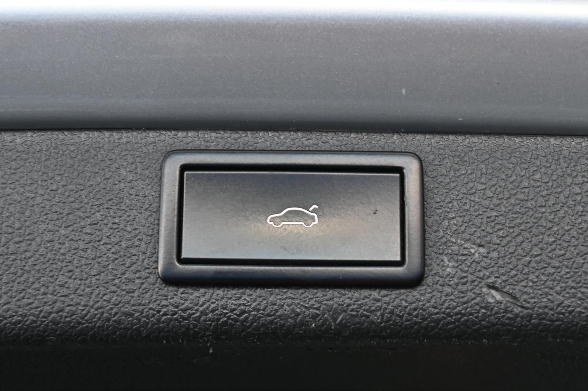 Hlavní fotografie vozu Škoda Superb 2,0 TDI 103KW ELEGANCE Záruka až 5 let (28)