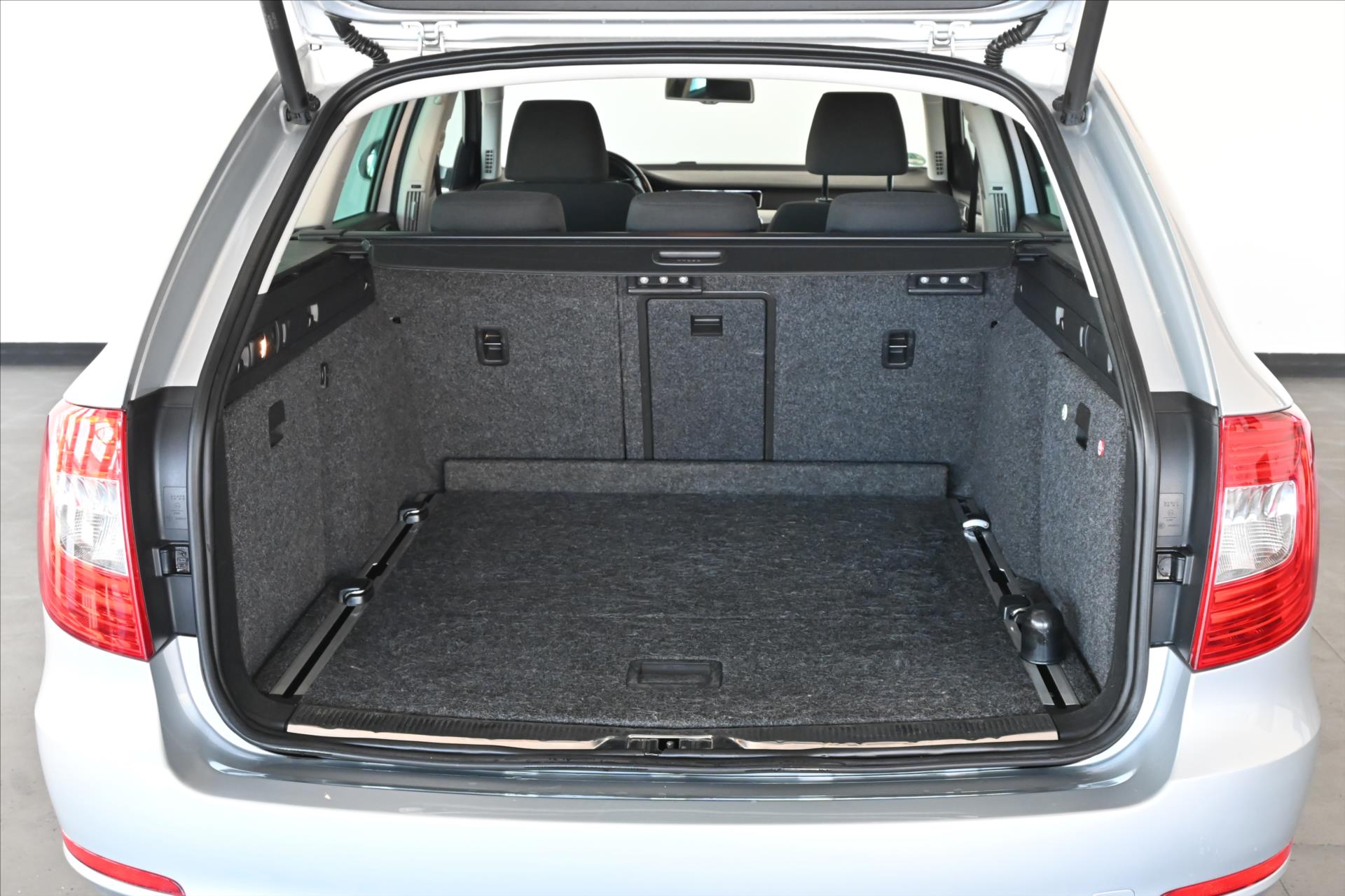 Hlavní fotografie vozu Škoda Superb 2,0 TDI 103KW ELEGANCE Záruka až 5 let (6)