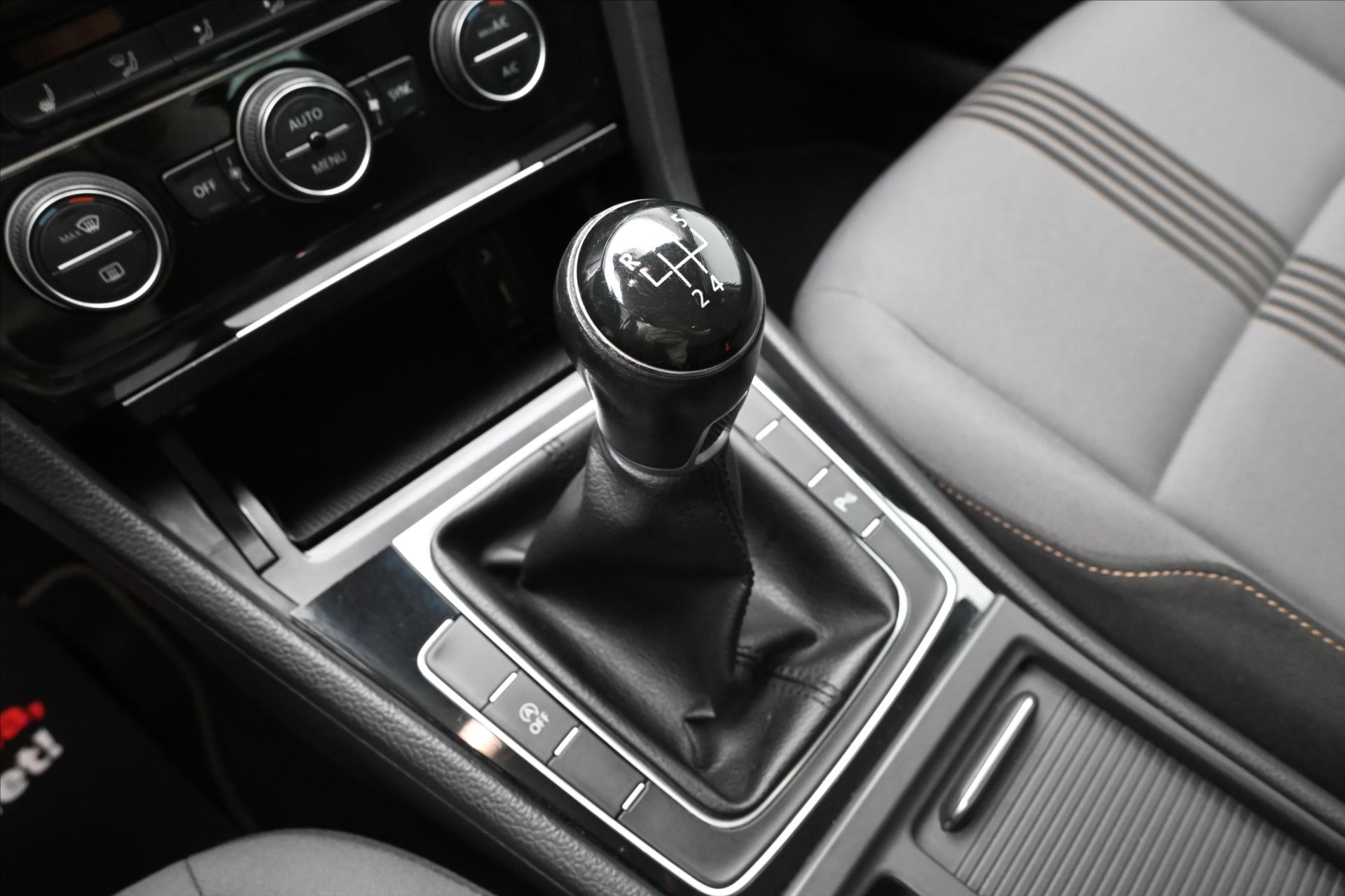 Hlavní fotografie vozu Volkswagen Golf 1,6 TDI 81kW Allstar Záruka až 5 let (22)