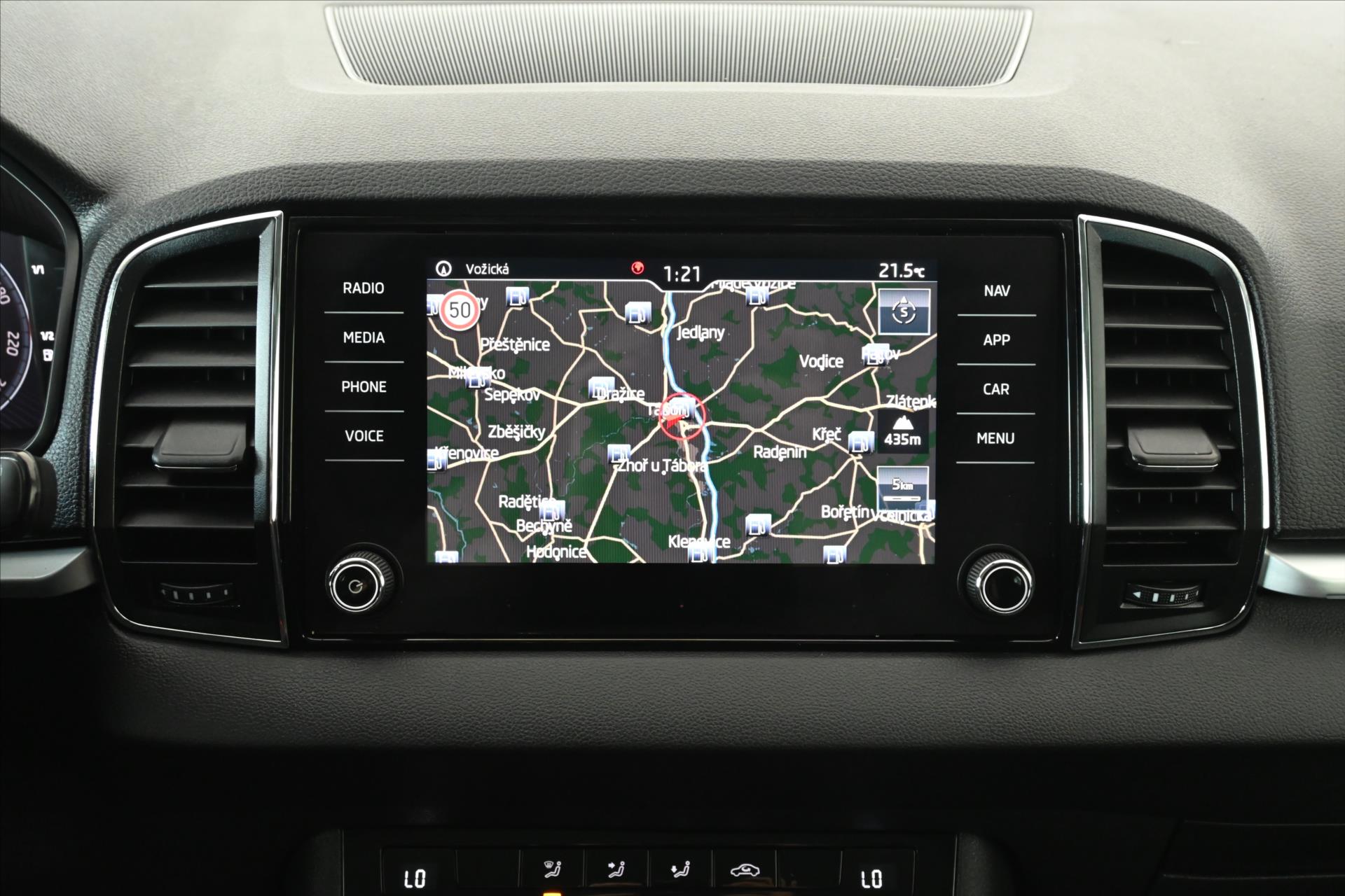 Hlavní fotografie vozu Škoda Karoq 1,5 TSI 110kW STYLE Záruka až 5 let (19)