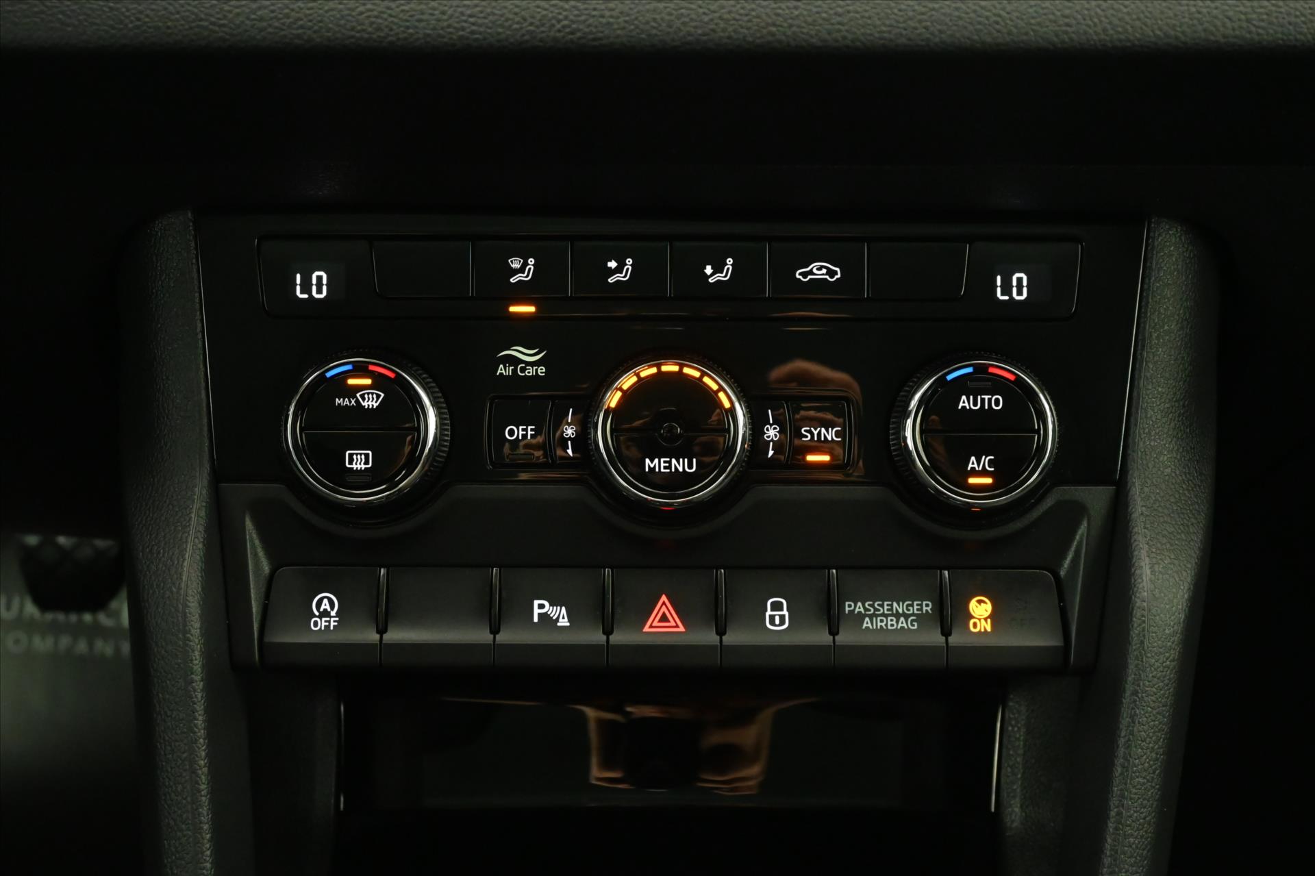 Hlavní fotografie vozu Škoda Karoq 1,5 TSI 110kW STYLE Záruka až 5 let (22)