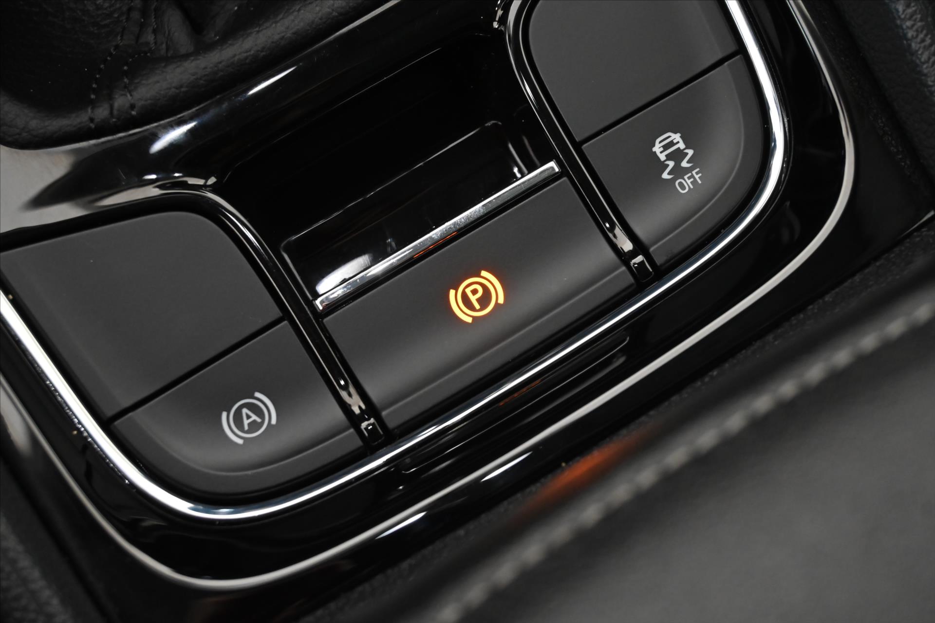 Hlavní fotografie vozu Škoda Karoq 1,5 TSI 110kW STYLE Záruka až 5 let (24)