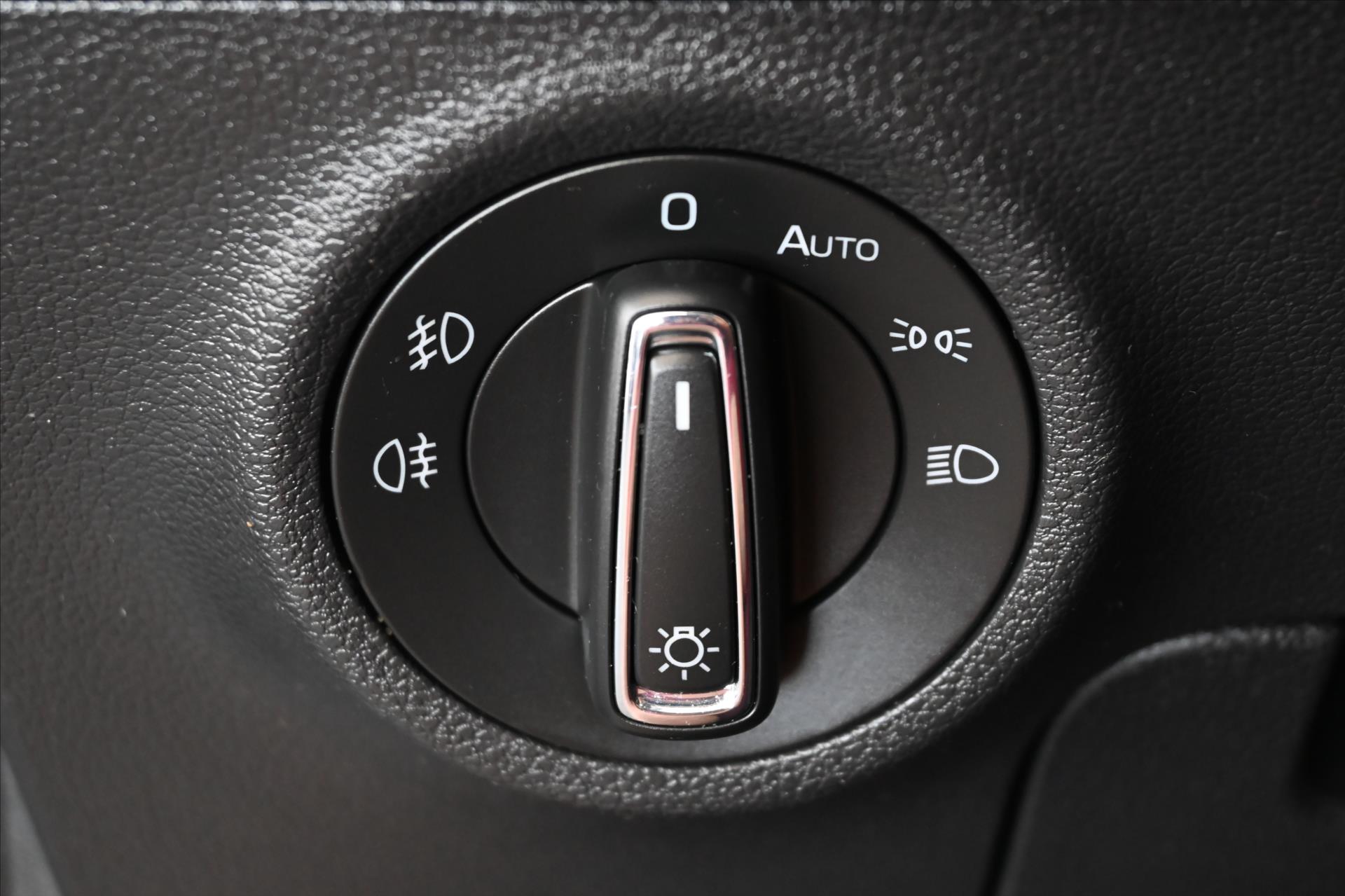 Hlavní fotografie vozu Škoda Karoq 1,5 TSI 110kW STYLE Záruka až 5 let (27)