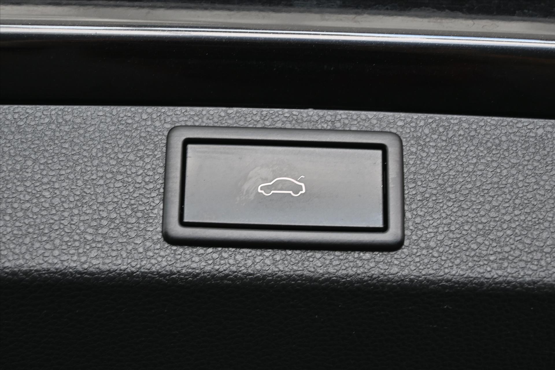 Hlavní fotografie vozu Škoda Karoq 1,5 TSI 110kW STYLE Záruka až 5 let (29)