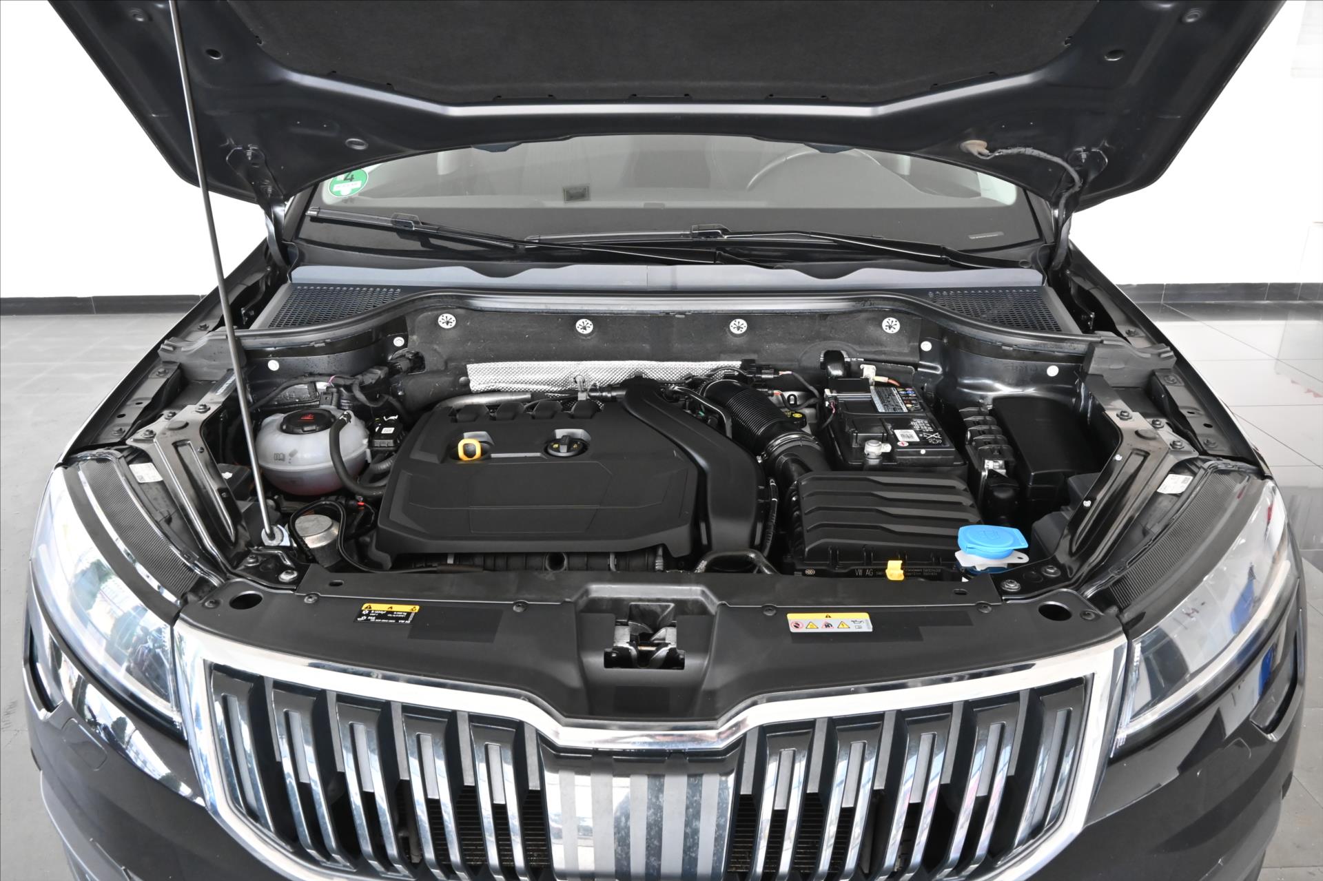 Hlavní fotografie vozu Škoda Karoq 1,5 TSI 110kW STYLE Záruka až 5 let (5)