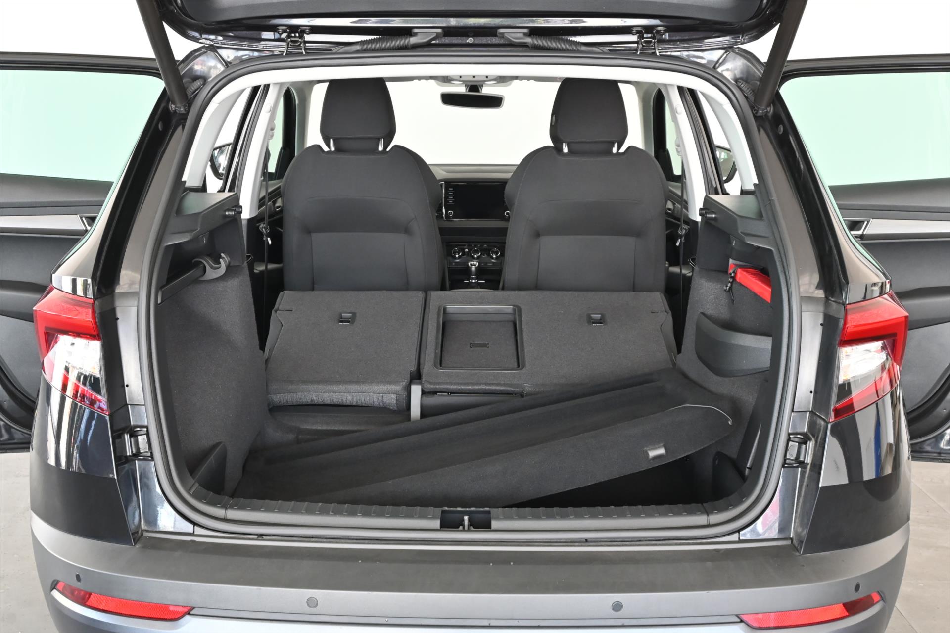 Hlavní fotografie vozu Škoda Karoq 1,5 TSI 110kW STYLE Záruka až 5 let (7)