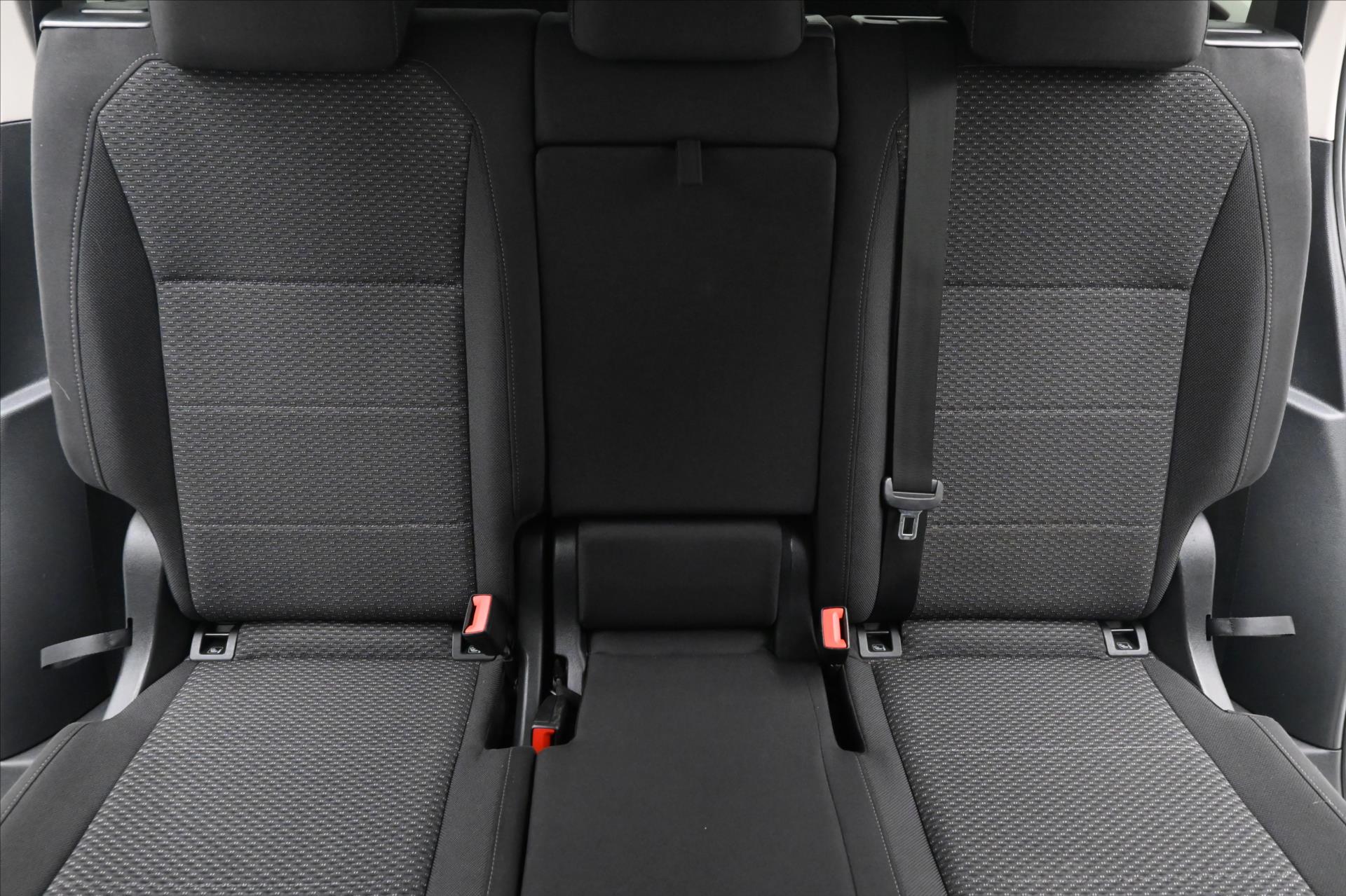 Hlavní fotografie vozu Volkswagen Tiguan Allspace 2,0 TDI 110 kW Navi 7/míst Záruka až 5 let (29)