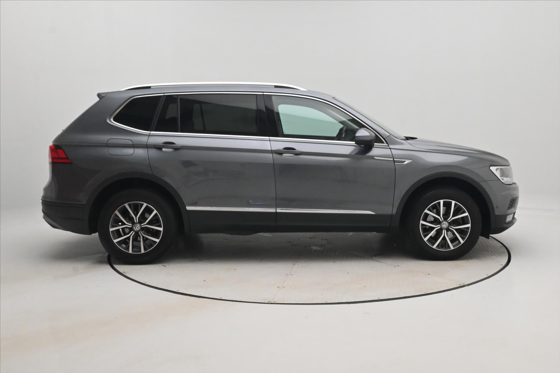 Hlavní fotografie vozu Volkswagen Tiguan Allspace 2,0 TDI 110 kW Navi 7/míst Záruka až 5 let (4)