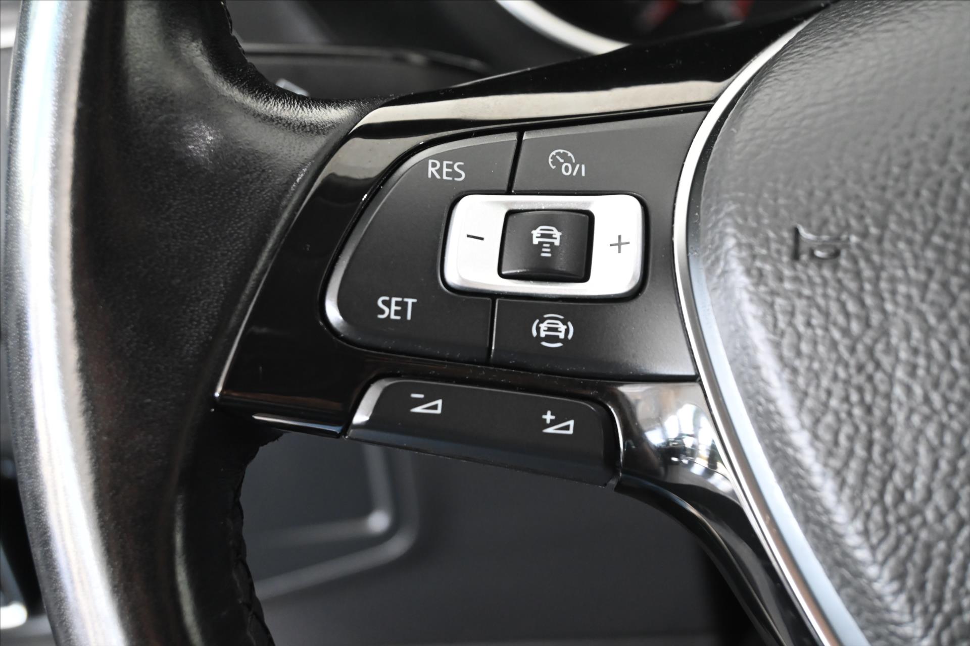 Hlavní fotografie vozu Volkswagen Tiguan Allspace 2,0 TDI 110 kW Navi 7/míst Záruka až 5 let (19)