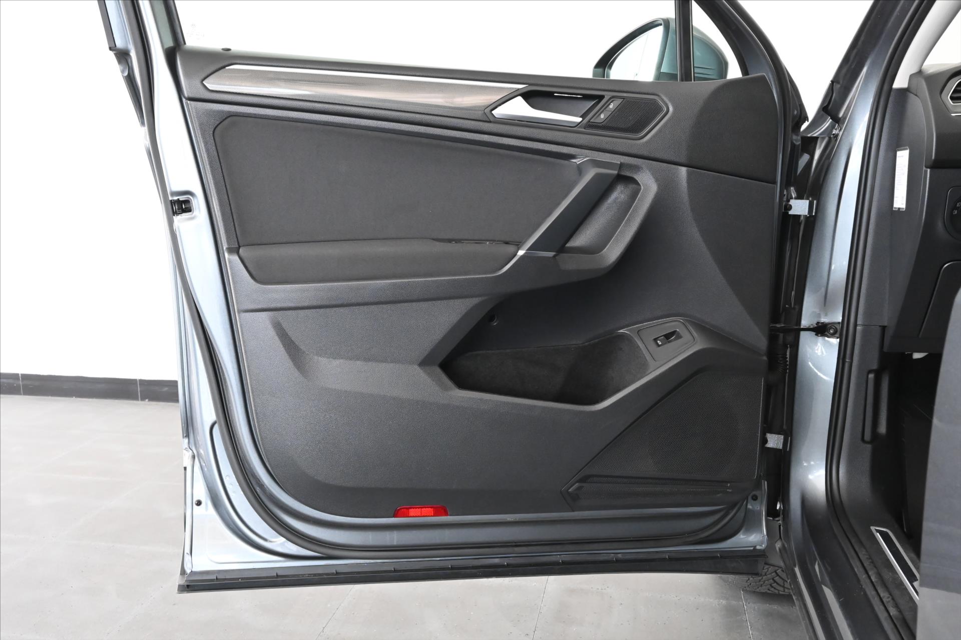 Hlavní fotografie vozu Volkswagen Tiguan Allspace 2,0 TDI 110 kW Navi 7/míst Záruka až 5 let (29)