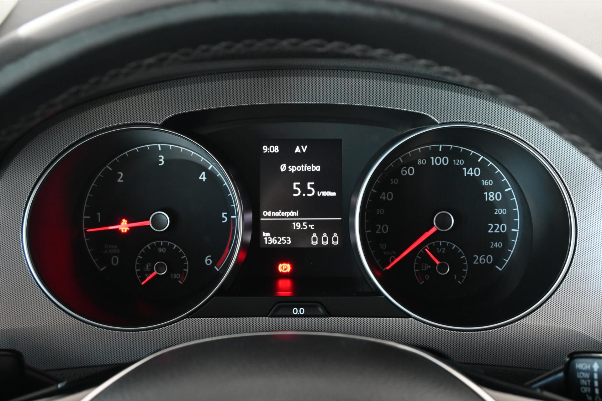 Hlavní fotografie vozu Volkswagen Golf Sportsvan 1,6 TDI 85 kW Navi Záruka až 5 let (14)