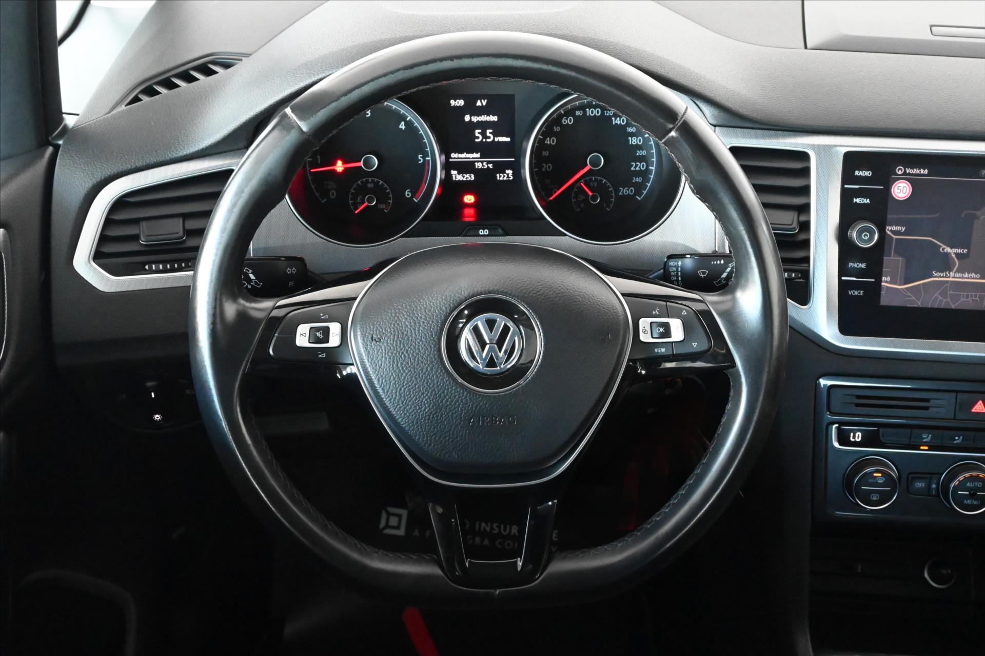 Hlavní fotografie vozu Volkswagen Golf Sportsvan 1,6 TDI 85 kW Navi Záruka až 5 let (17)