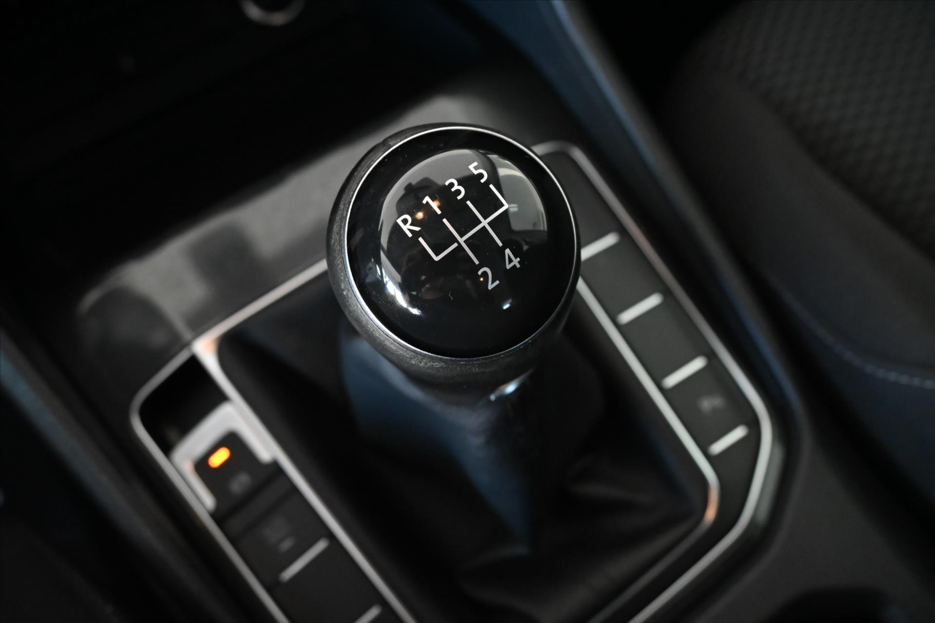 Hlavní fotografie vozu Volkswagen Golf Sportsvan 1,6 TDI 85 kW Navi Záruka až 5 let (24)