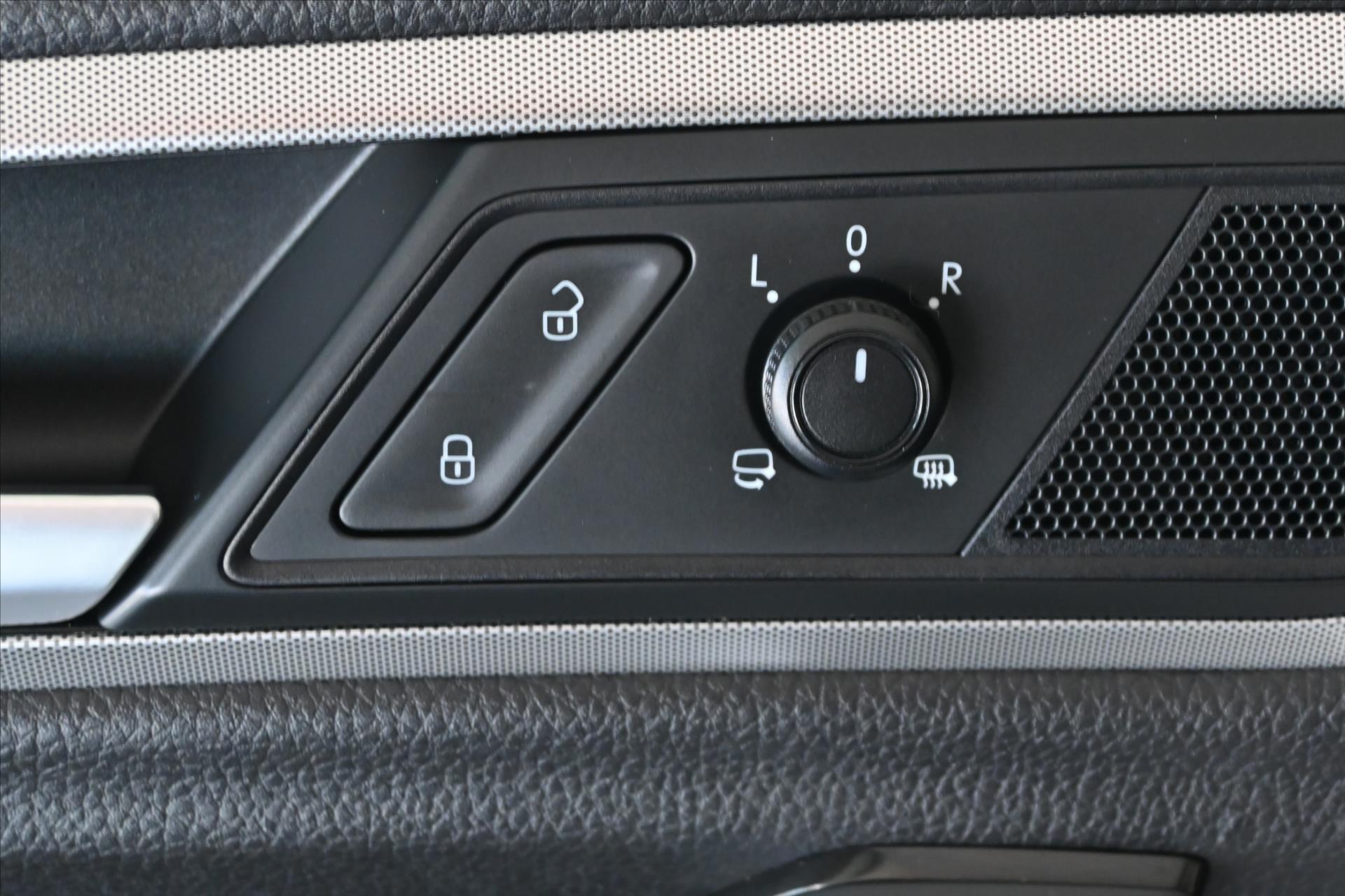 Hlavní fotografie vozu Volkswagen Golf Sportsvan 1,6 TDI 85 kW Navi Záruka až 5 let (27)