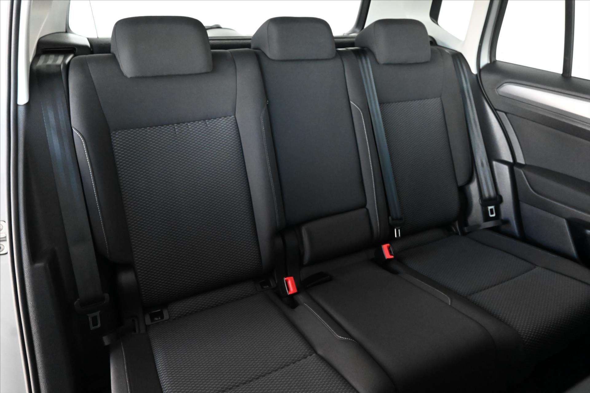 Hlavní fotografie vozu Volkswagen Golf Sportsvan 1,6 TDI 85 kW Navi Záruka až 5 let (30)