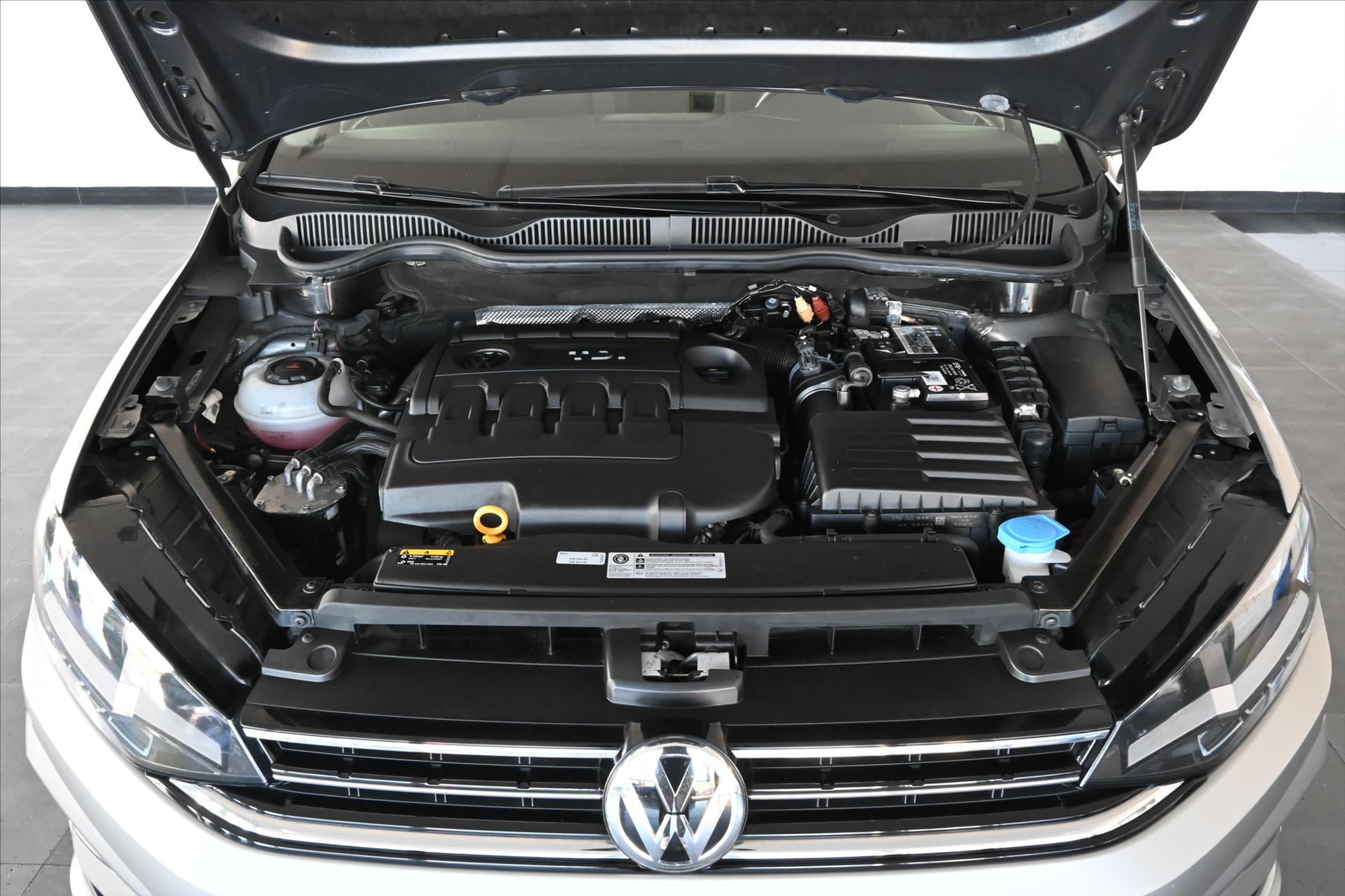 Hlavní fotografie vozu Volkswagen Golf Sportsvan 1,6 TDI 85 kW Navi Záruka až 5 let (6)