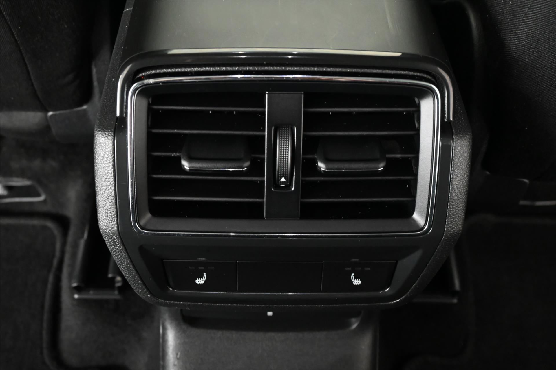 Hlavní fotografie vozu Škoda Kodiaq 2,0 TDI 110 kW DSG 7míst Ambition Záruka až 5 let (25)