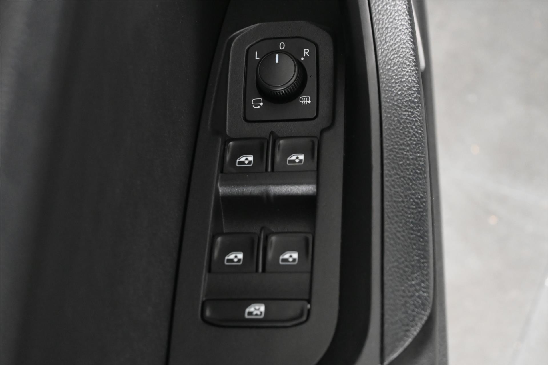 Hlavní fotografie vozu Škoda Kodiaq 2,0 TDI 110 kW DSG 7míst Ambition Záruka až 5 let (29)