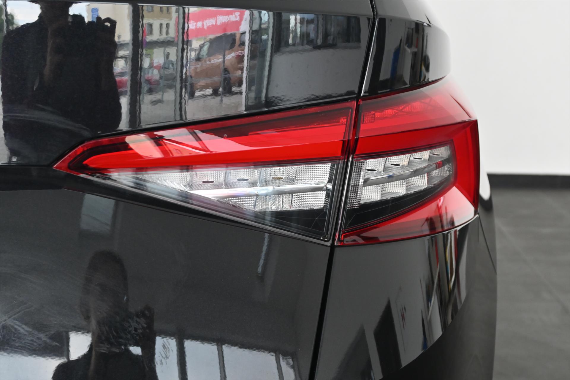 Hlavní fotografie vozu Škoda Kodiaq 2,0 TDI 110 kW DSG 7míst Ambition Záruka až 5 let (34)