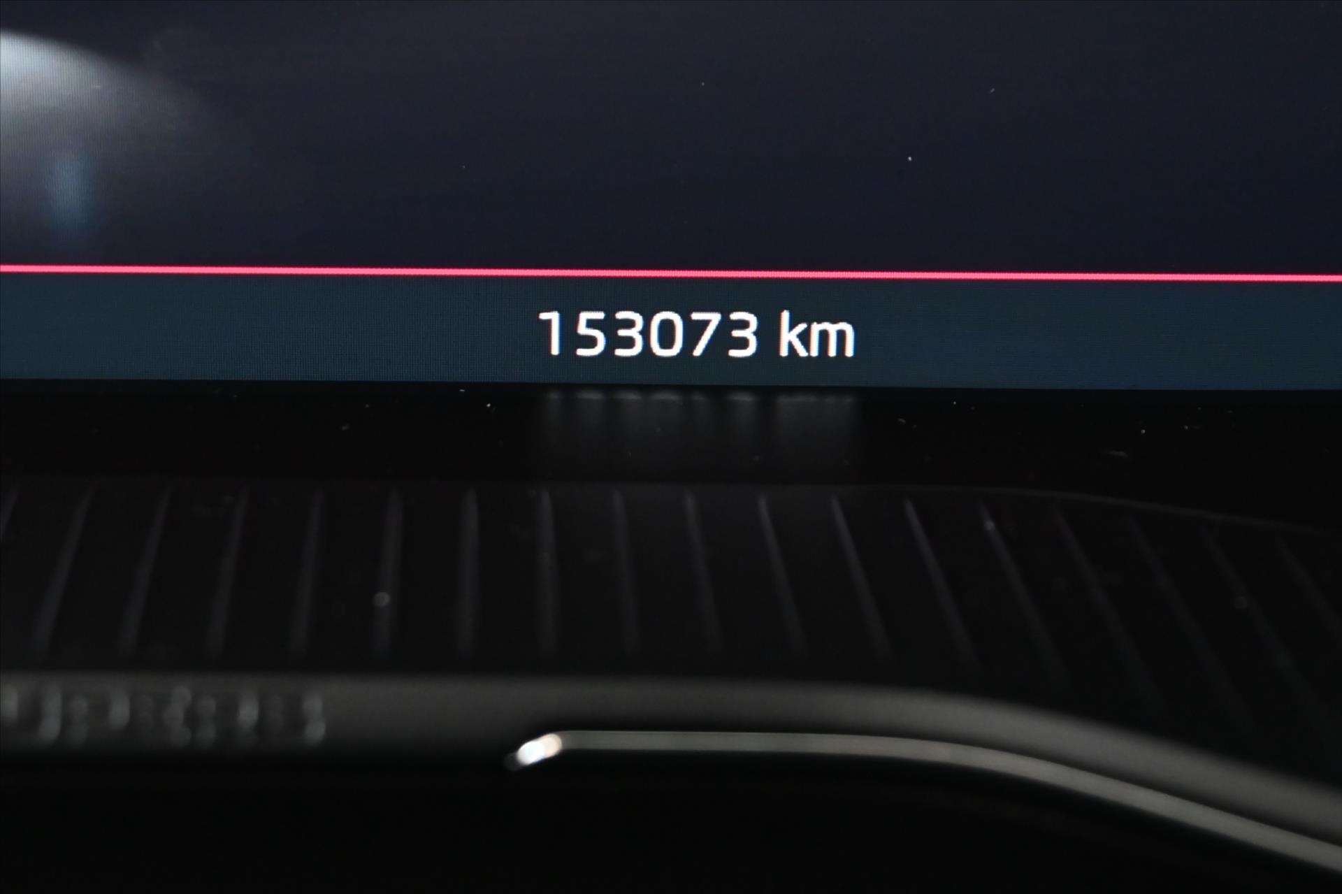 Hlavní fotografie vozu Škoda Superb 2,0 TDI 110 KW DSG Style Záruka až 5 let (15)