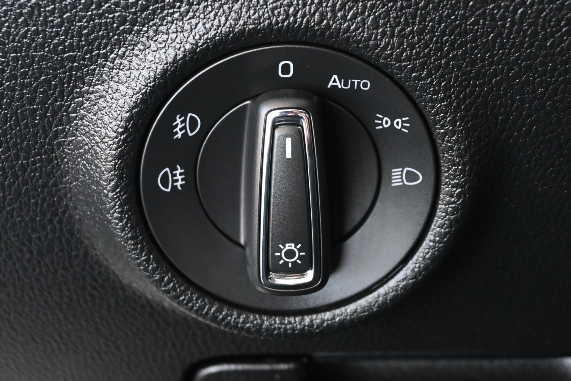 Hlavní fotografie vozu Škoda Superb 2,0 TDI 110 KW DSG Style Záruka až 5 let (28)